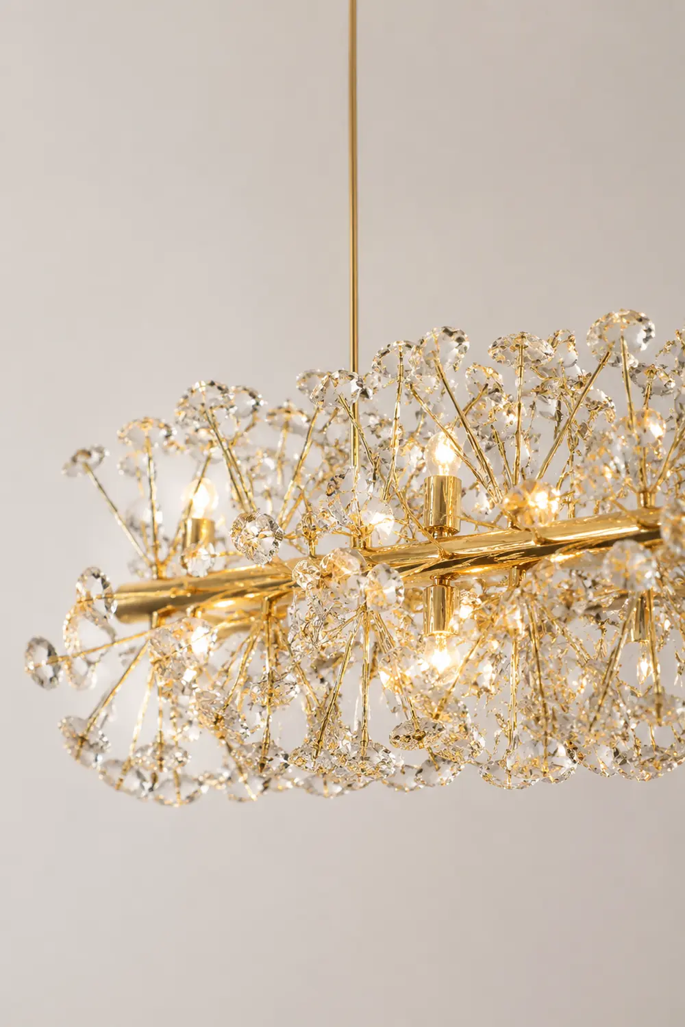 Lili Luxury Lineal/Flower Chandelier, Gold, Metal/Crystal - Lumpaz
