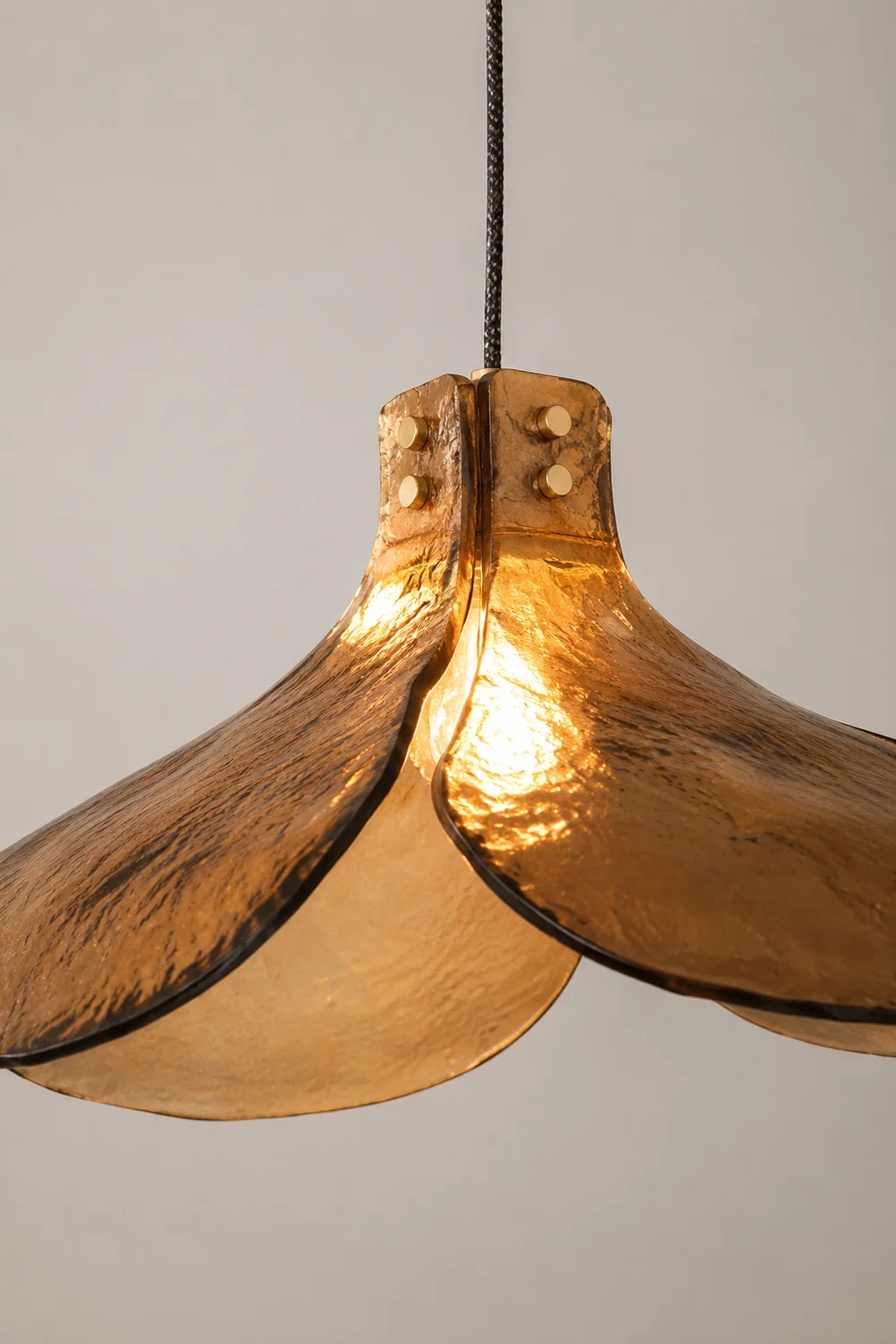 Carins Handmade Retro Glass Pendant Light, Four-Leaf Flower - Lumpaz