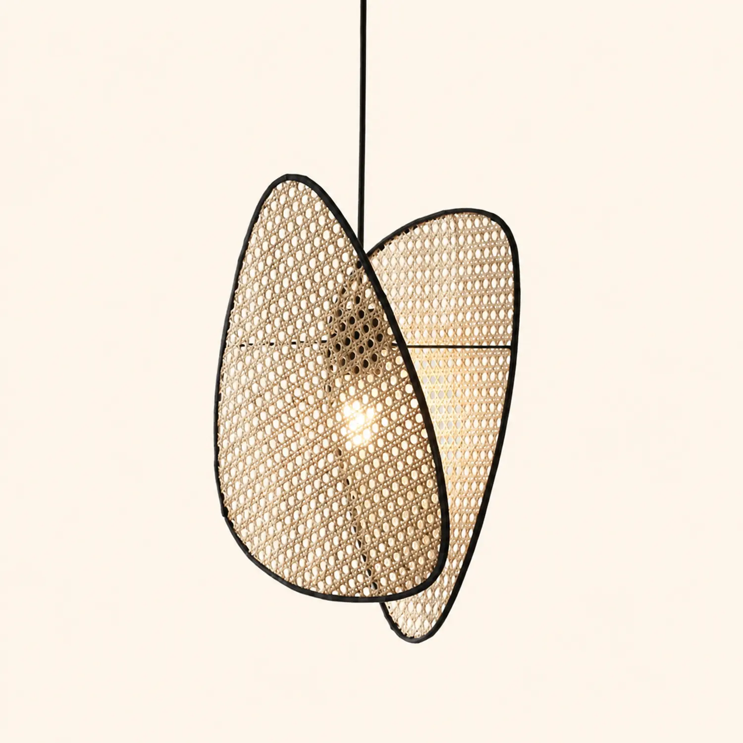 Ritta Wabi Sabi Rattan Pendant Light, Willow weave - Lumpaz