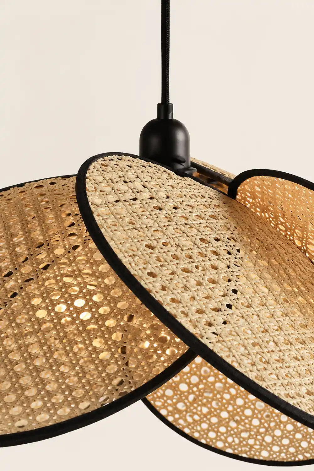 Ritta Willow Weave  Rattan Pendant Light, Black/White - Lumpaz