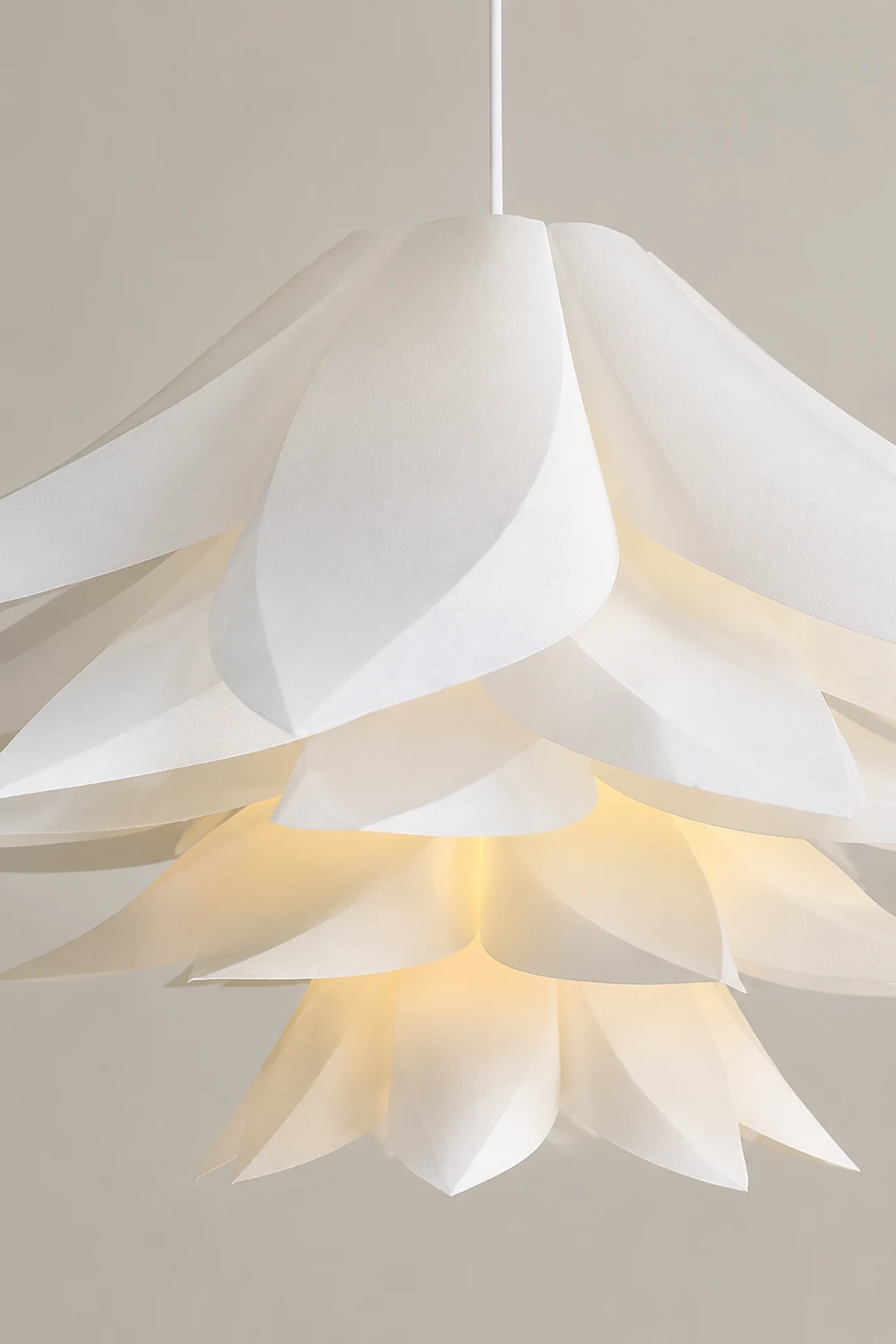 Bella Nordic Minimalist Lotus Pendant Light, Metal/PVC, White - Lumpaz