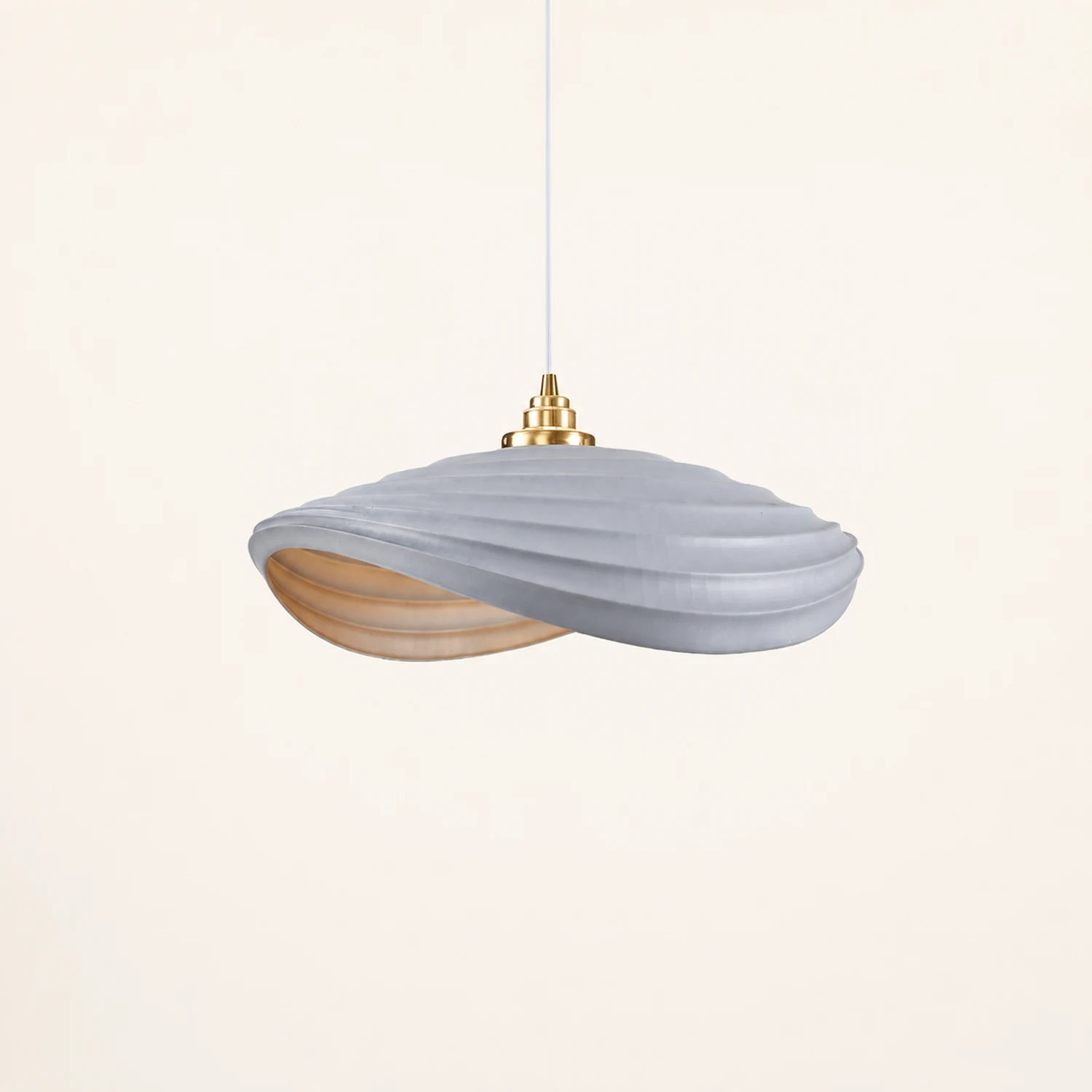 Renée Wabi-Sabi Minimalisme Ripple Pendant Light, Resin&Metal - Lumpaz