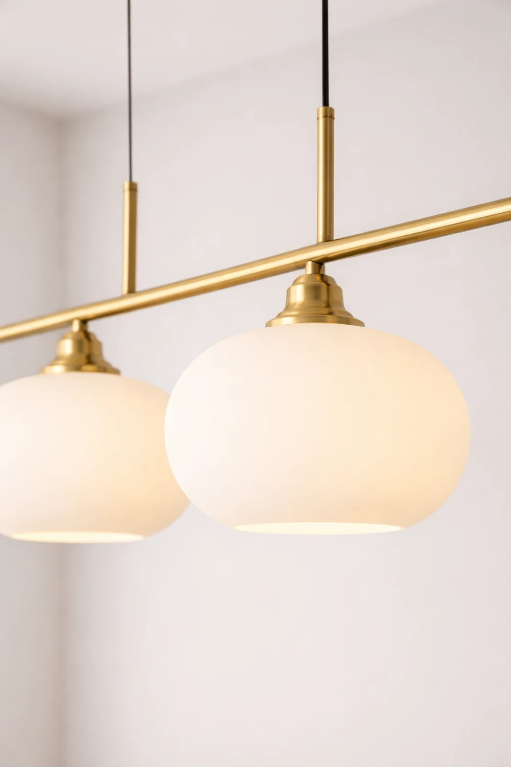 Hailie Modern Nordic Simple Pendant Light, Black/Gold - Lumpaz