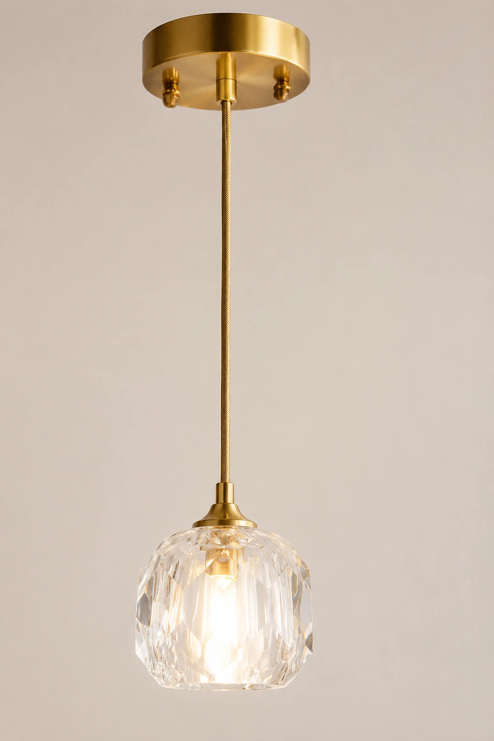 Kirsten Diamond Facet Golden Pendant Light, Metal/Acrylic - Lumpaz