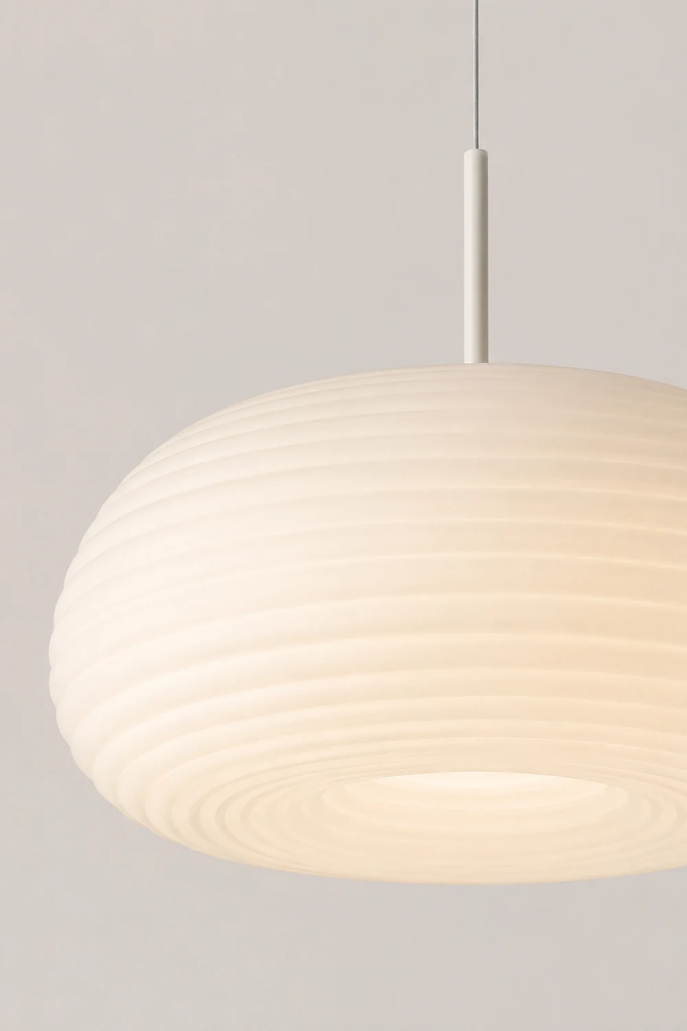 Renée Drum Shape White Pendant Light, Metal & Acrylic - Lumpaz