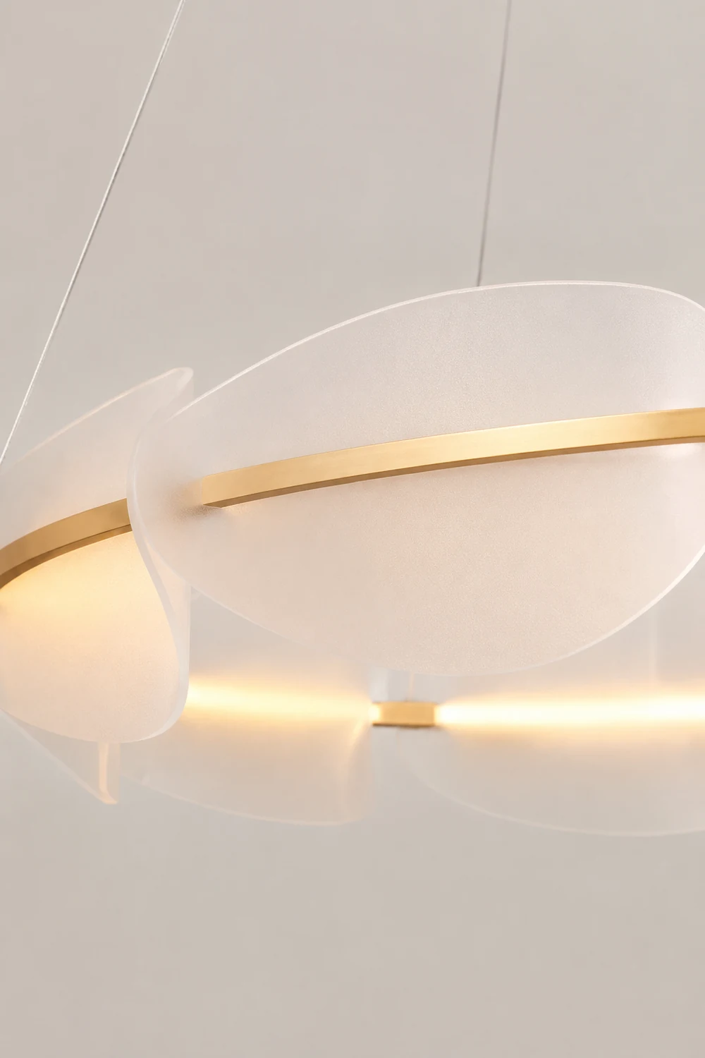 Bella Modern Ring Metal Pendant Light, White - Lumpaz