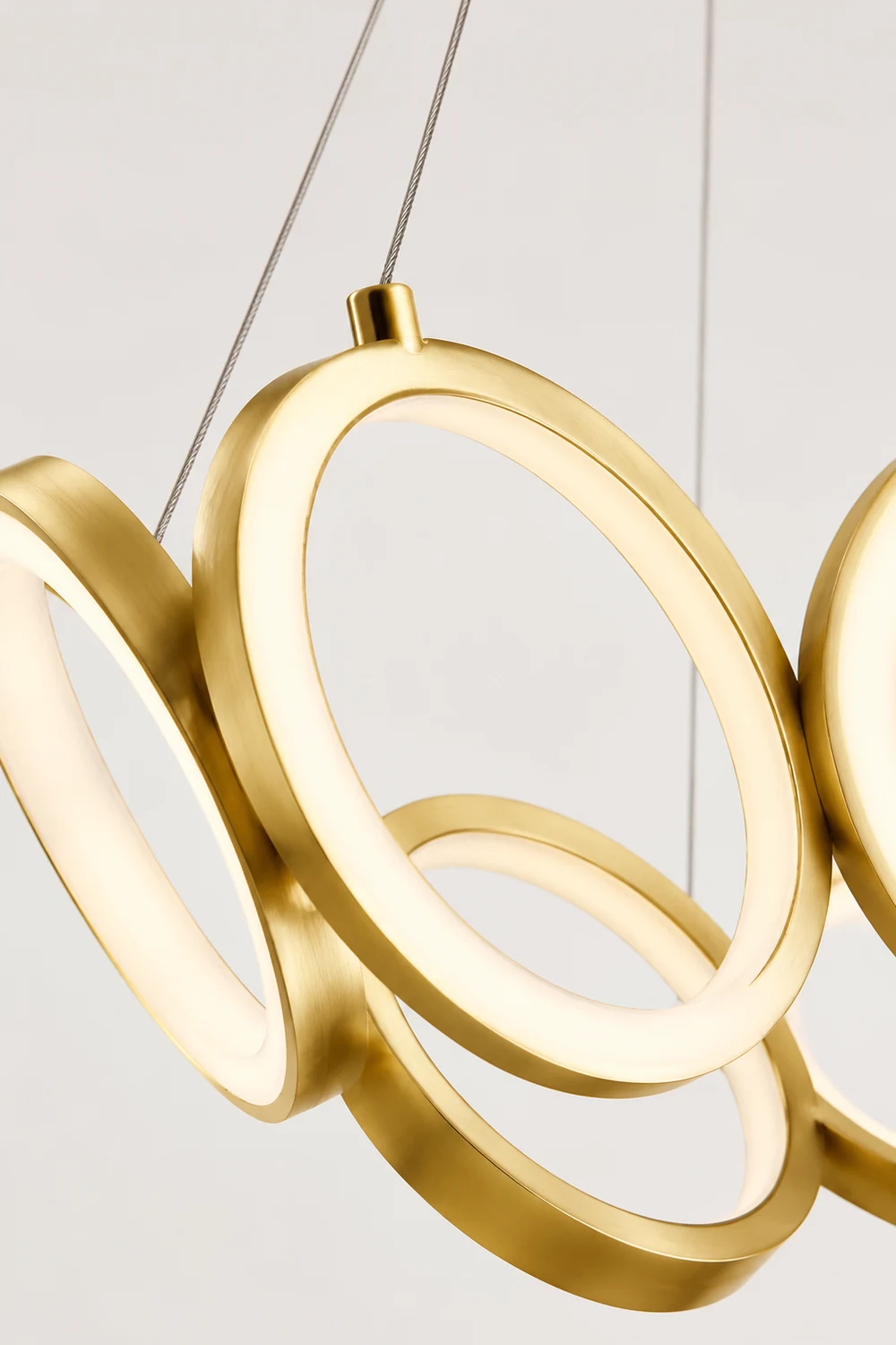 Arisha Luxury Ring Metal Pendant Light, Gold - Lumpaz