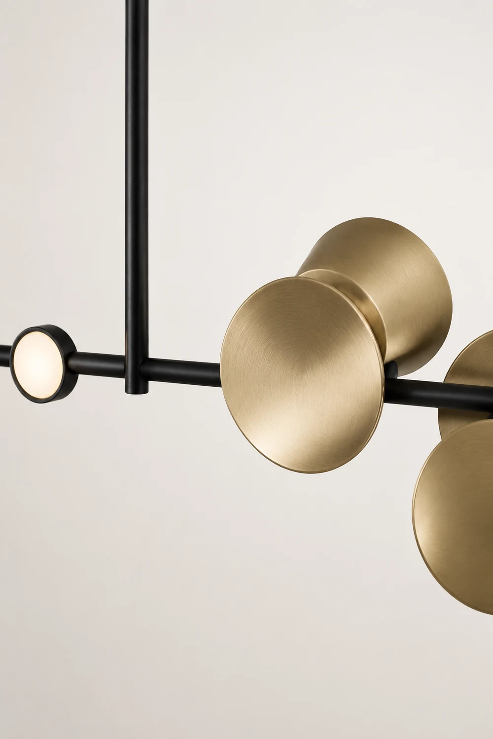 Avi Minimalist Linear Metal Pendant Light,Black - Lumpaz