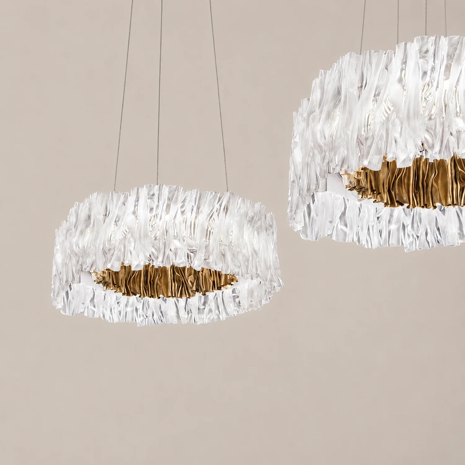 Kristy Modern Luxury Pleated Pendant Light, Circle, Acrylic/Stainless Steel - Lumpaz