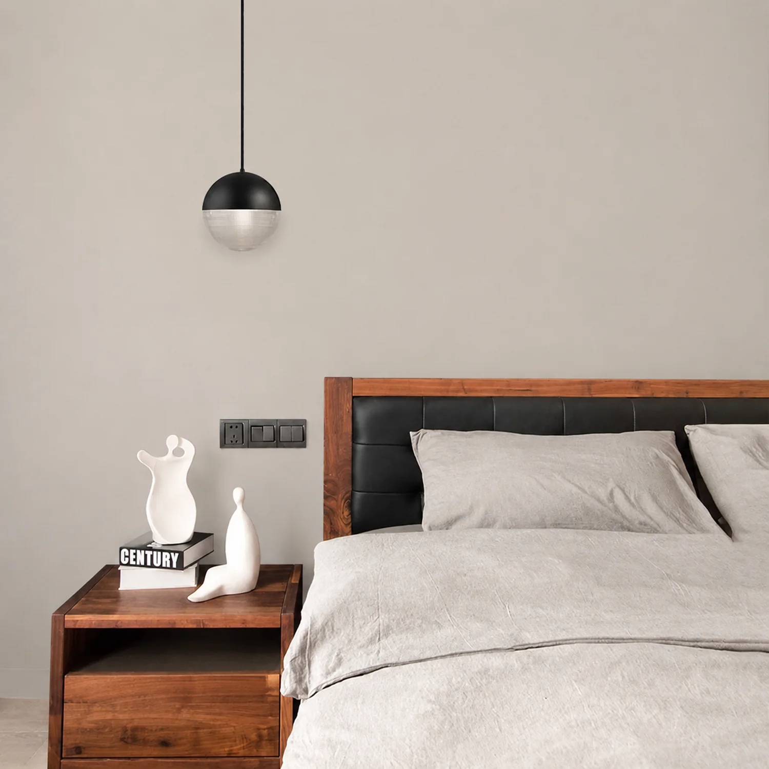 Hailie Vintage Pendant Light, Black & Gold, 7.8"/11.8" - Lumpaz