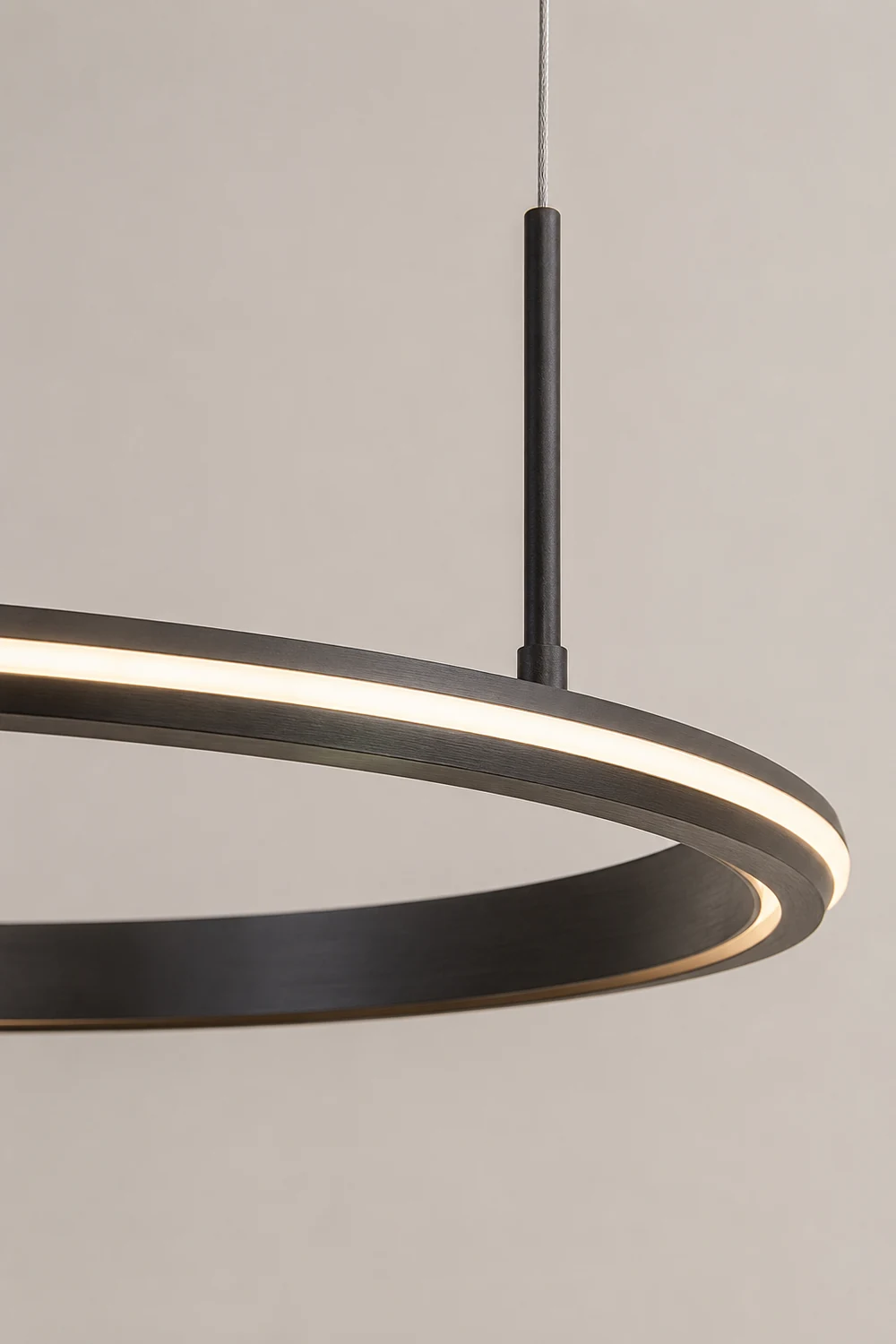 Arisha Minimalist Ring Metal Pendant Light, Black - Lumpaz
