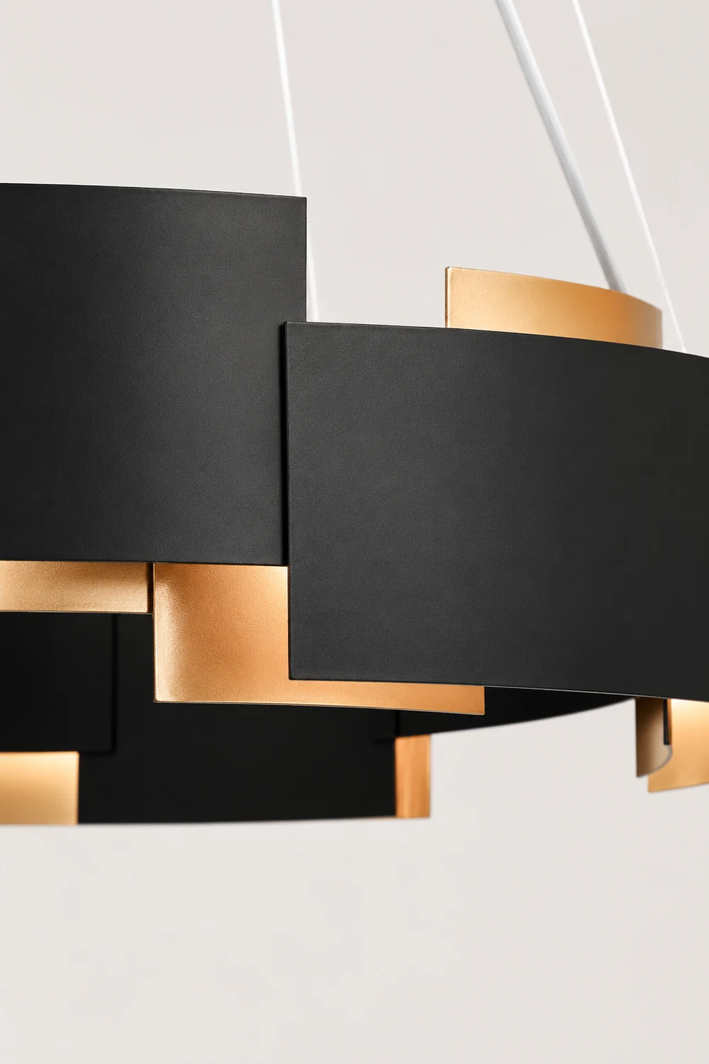Evette Modern Ring Metal Pendant Lamp, Black - Lumpaz