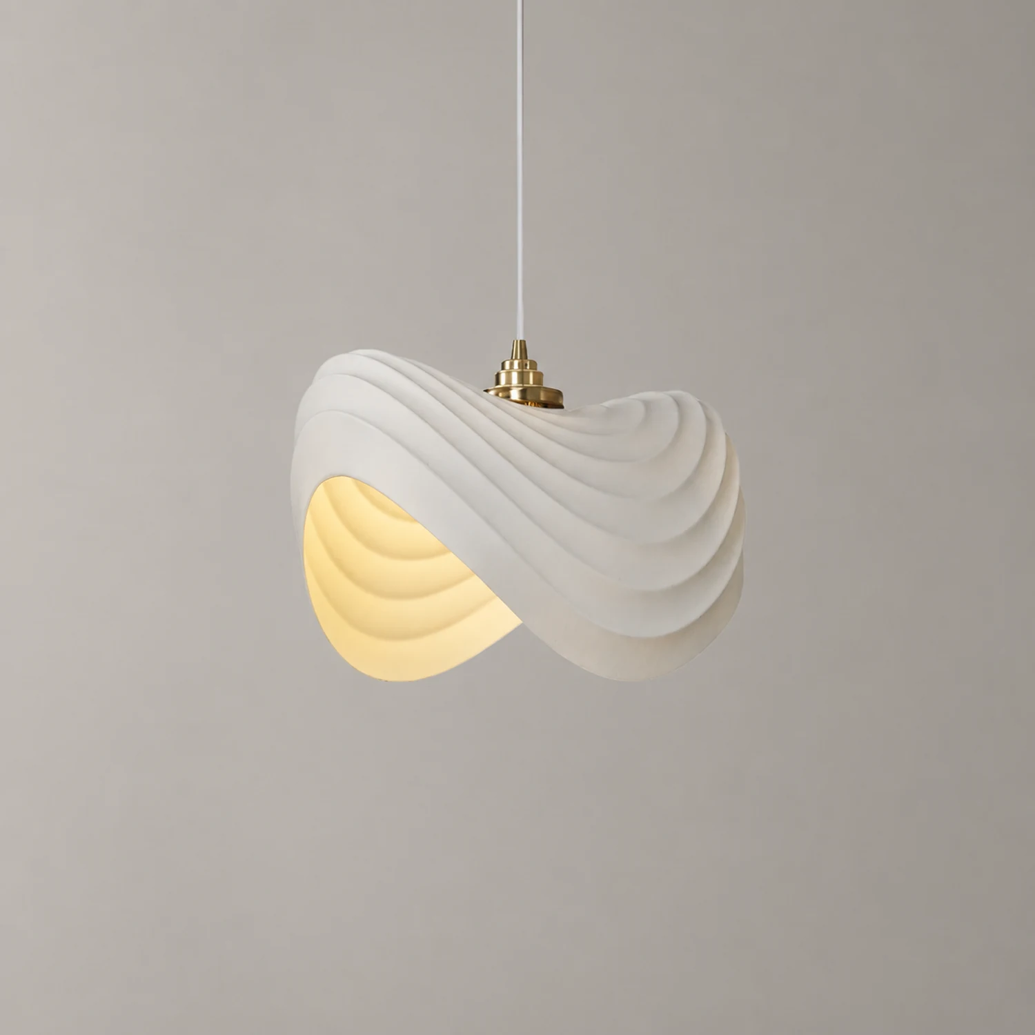 Renée Wabi-Sabi Minimalisme Ripple Pendant Light, Resin&Metal - Lumpaz