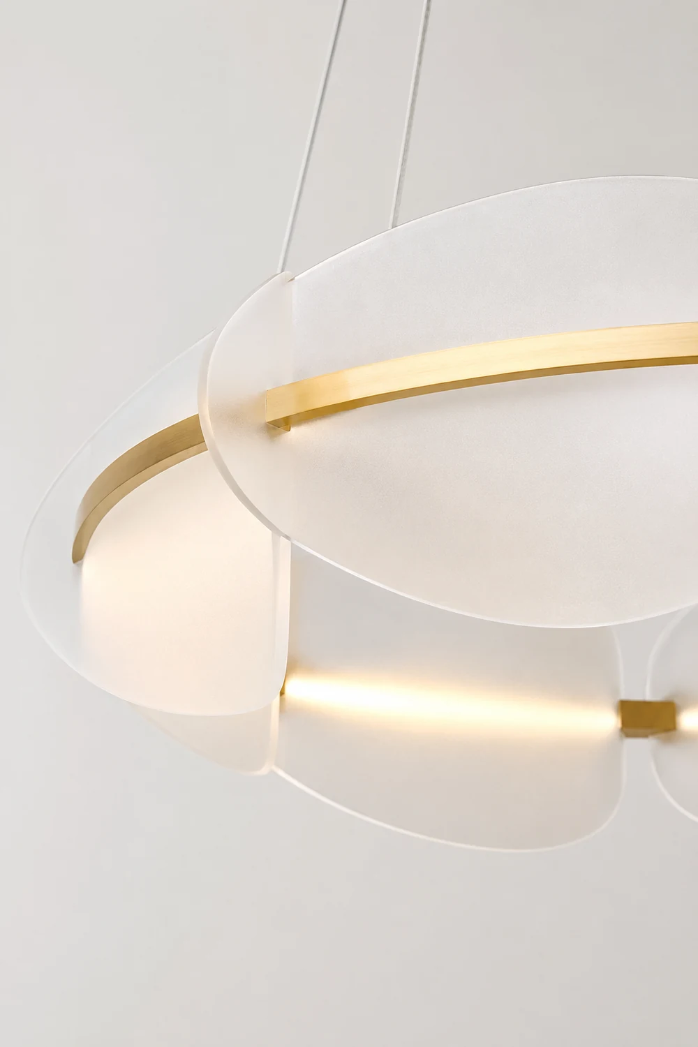 Bella Modern Ring Metal Pendant Light, White - Lumpaz