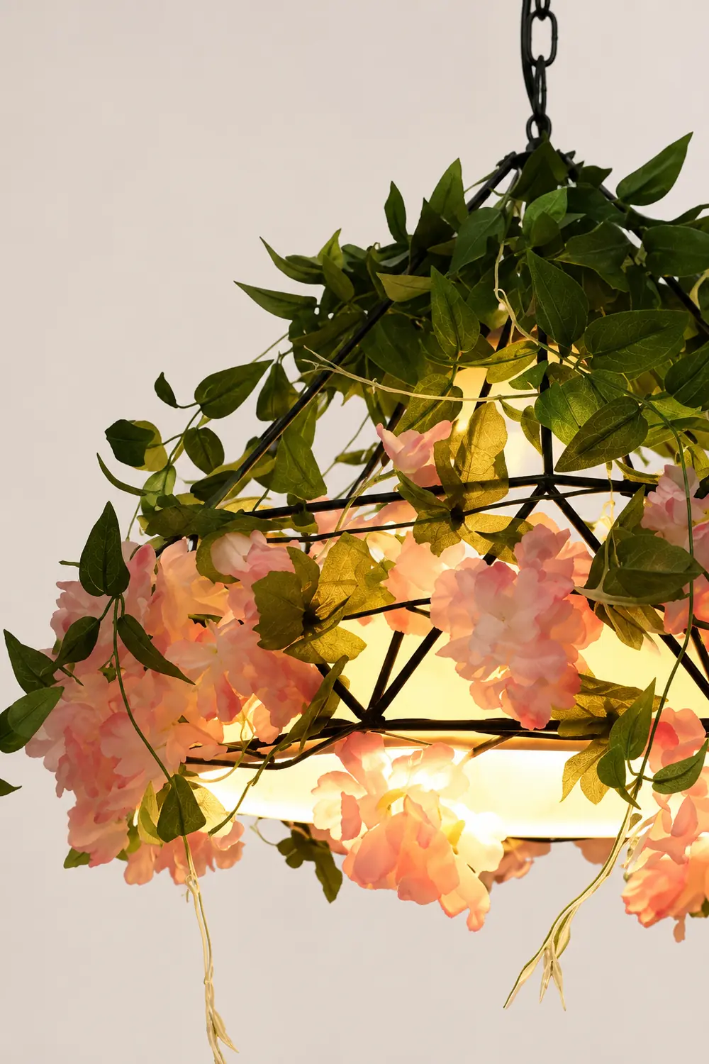 Nest Natural Decorative Flower Metal Pendant Light, Pink - Lumpaz