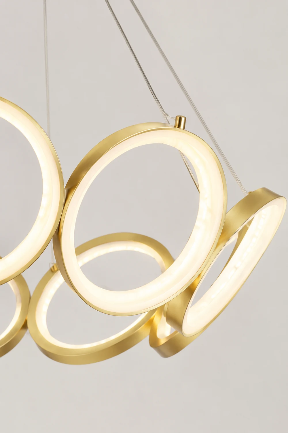 Arisha Luxury Ring Metal Pendant Light, Gold - Lumpaz