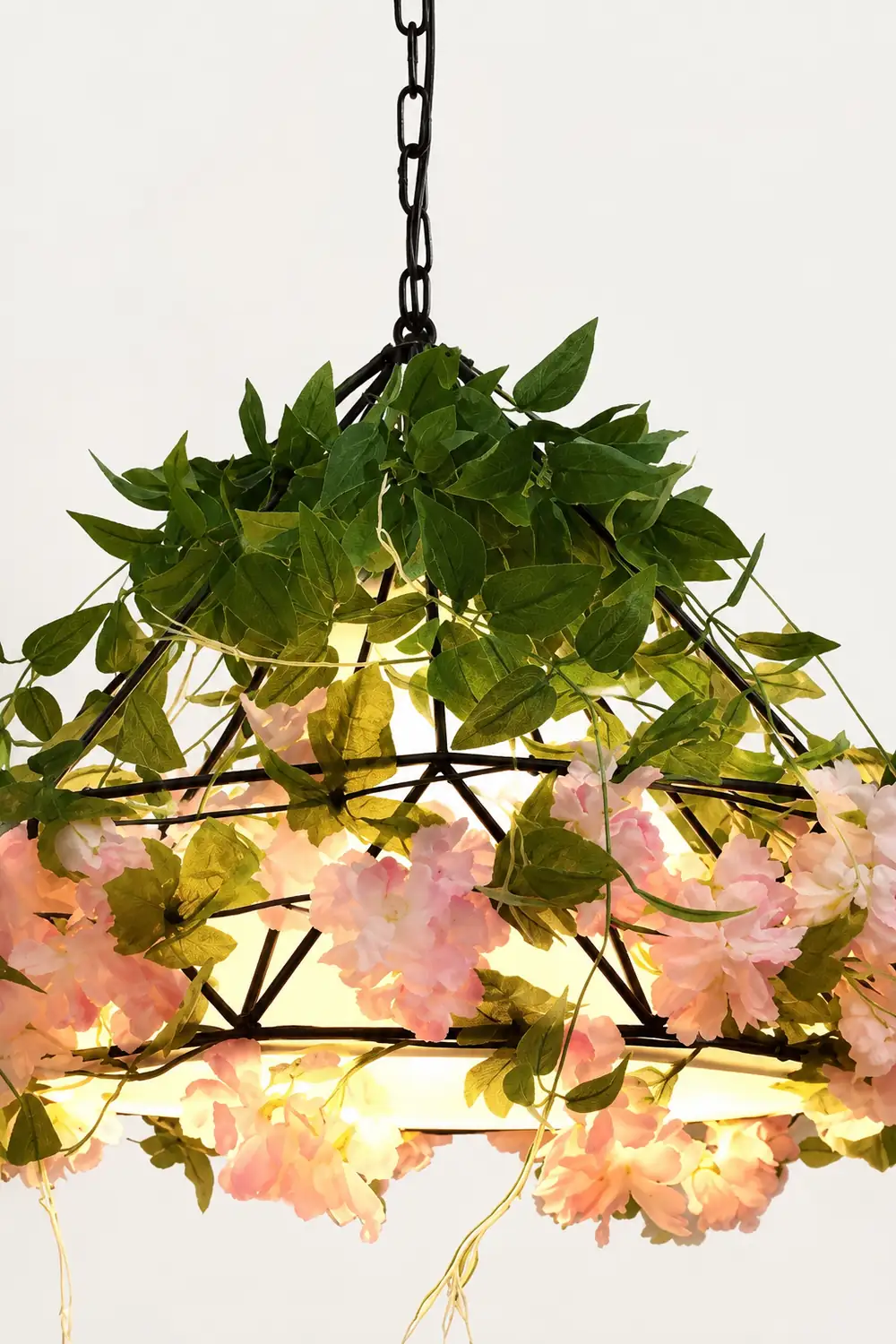 Nest Natural Decorative Flower Metal Pendant Light, Pink - Lumpaz