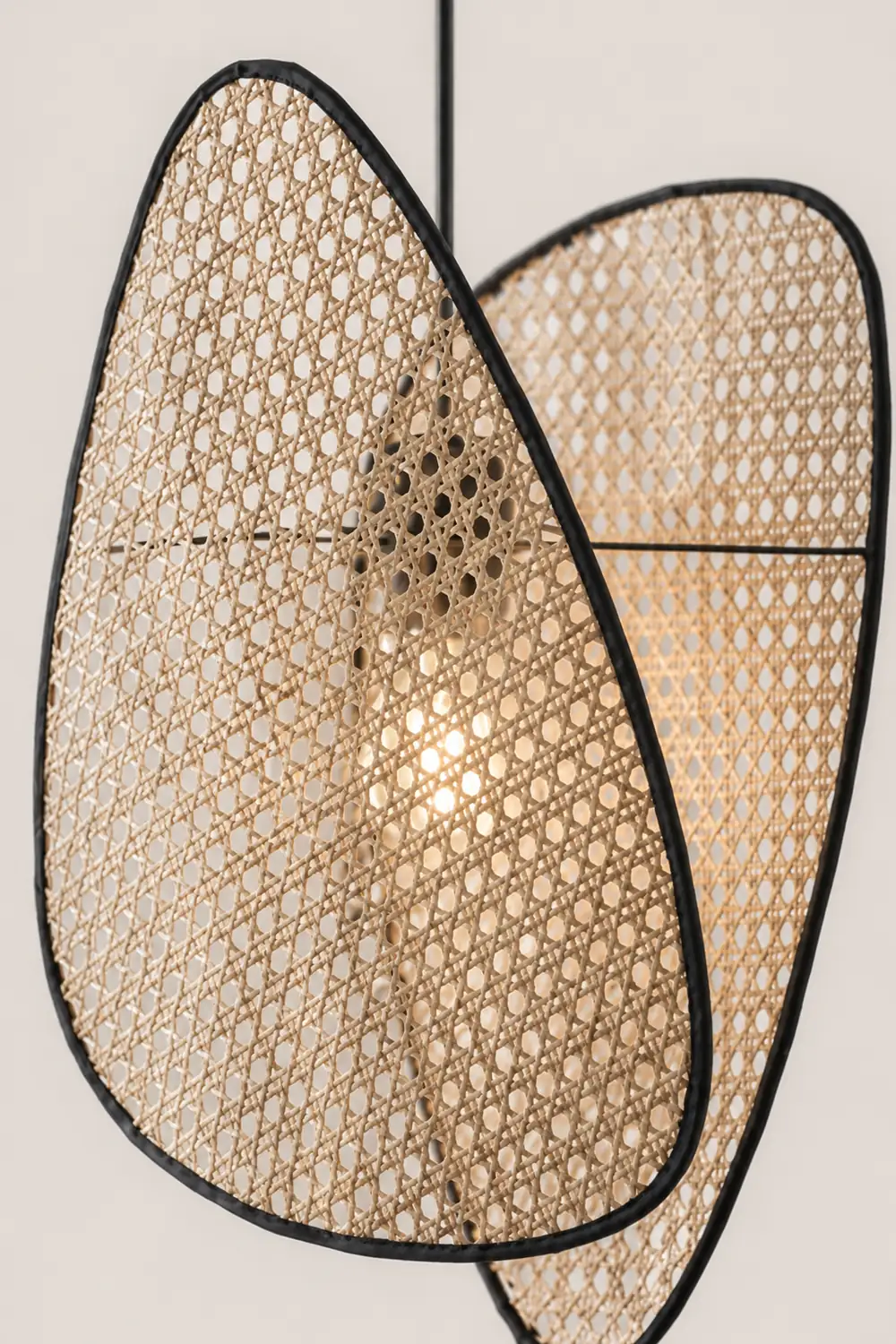 Ritta Wabi Sabi Rattan Pendant Light, Willow weave - Lumpaz