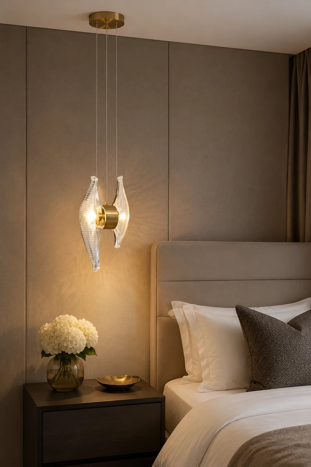 Kirsten Luxury Capiz Shell Pendant Light, Glass/Metal, Bedside/Dining Room - Lumpaz