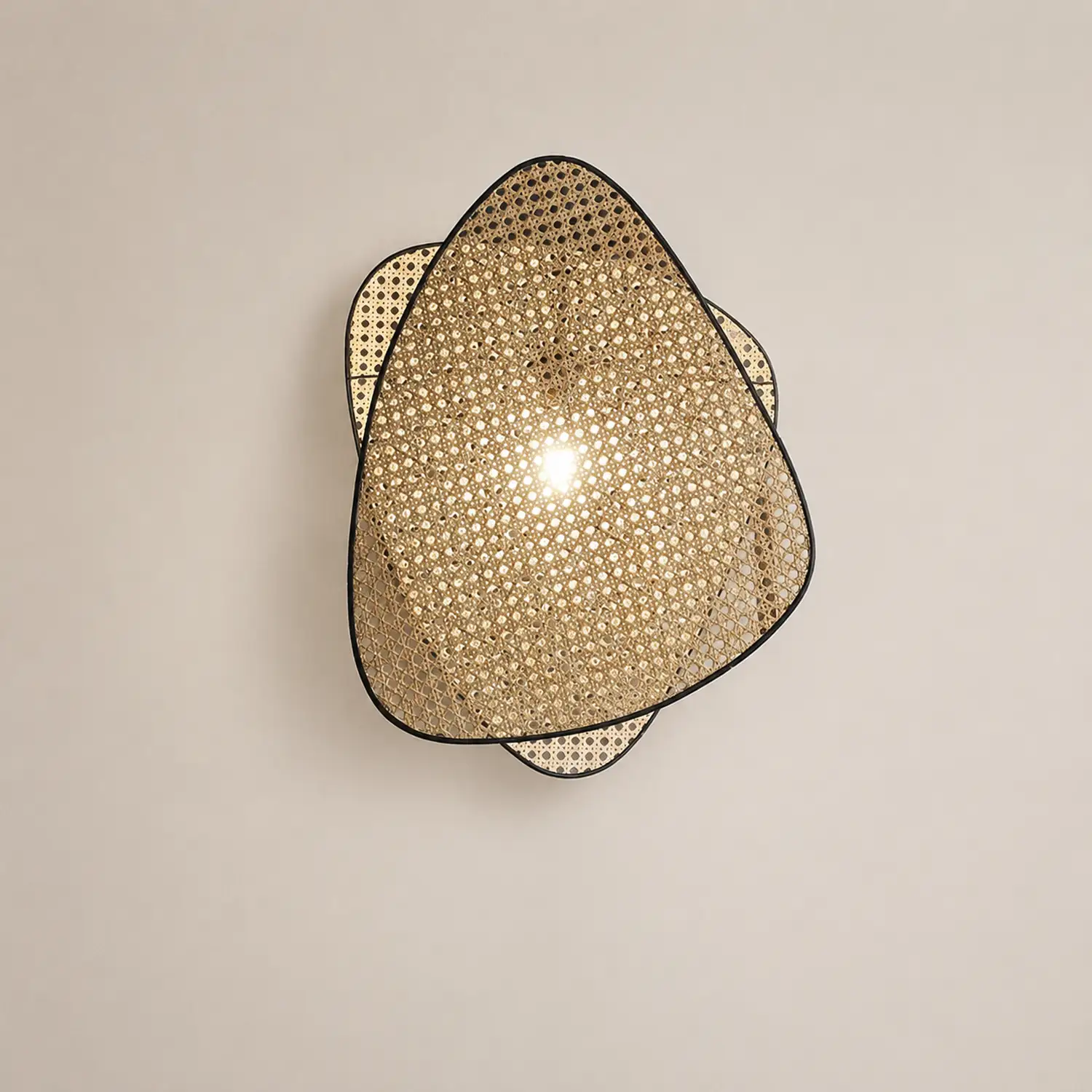 Ritta Wabi Sabi Rattan Pendant Light, Willow weave - Lumpaz