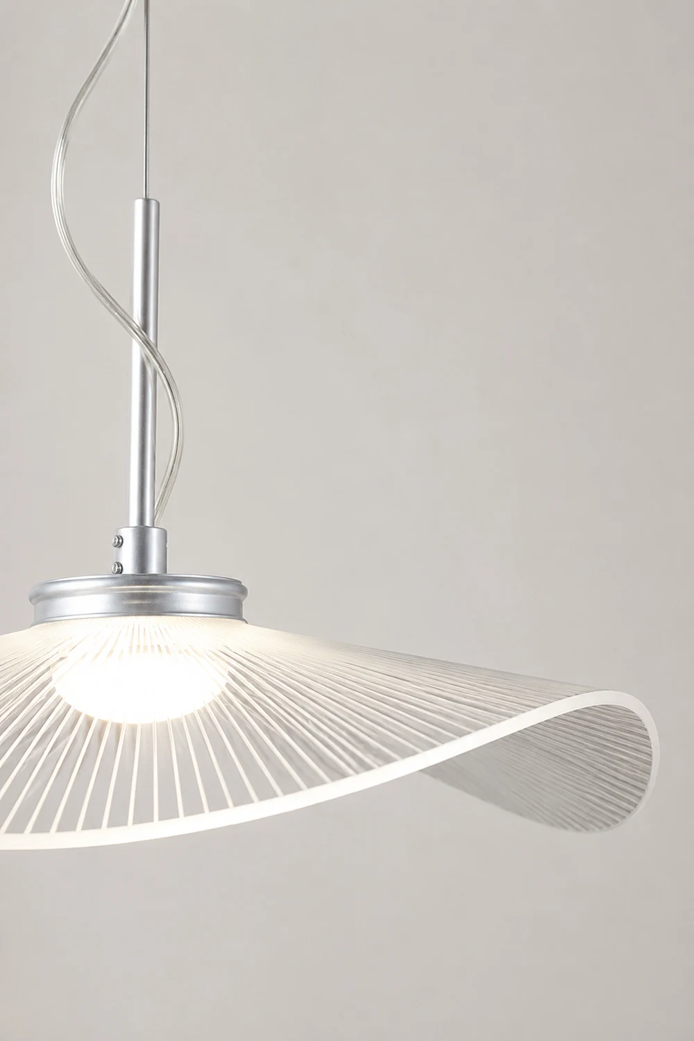 Carins Designer Lotus Leaf Shaped Metal Pendant Light,White - Lumpaz