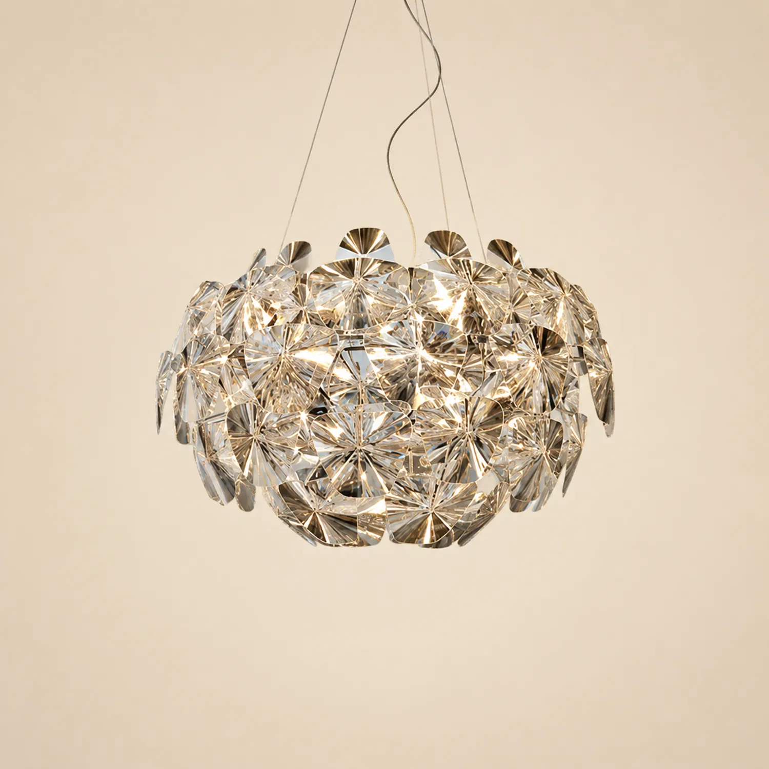 Bella Unique Diamond Flower Metal Pendant Light, Living Room - Lumpaz