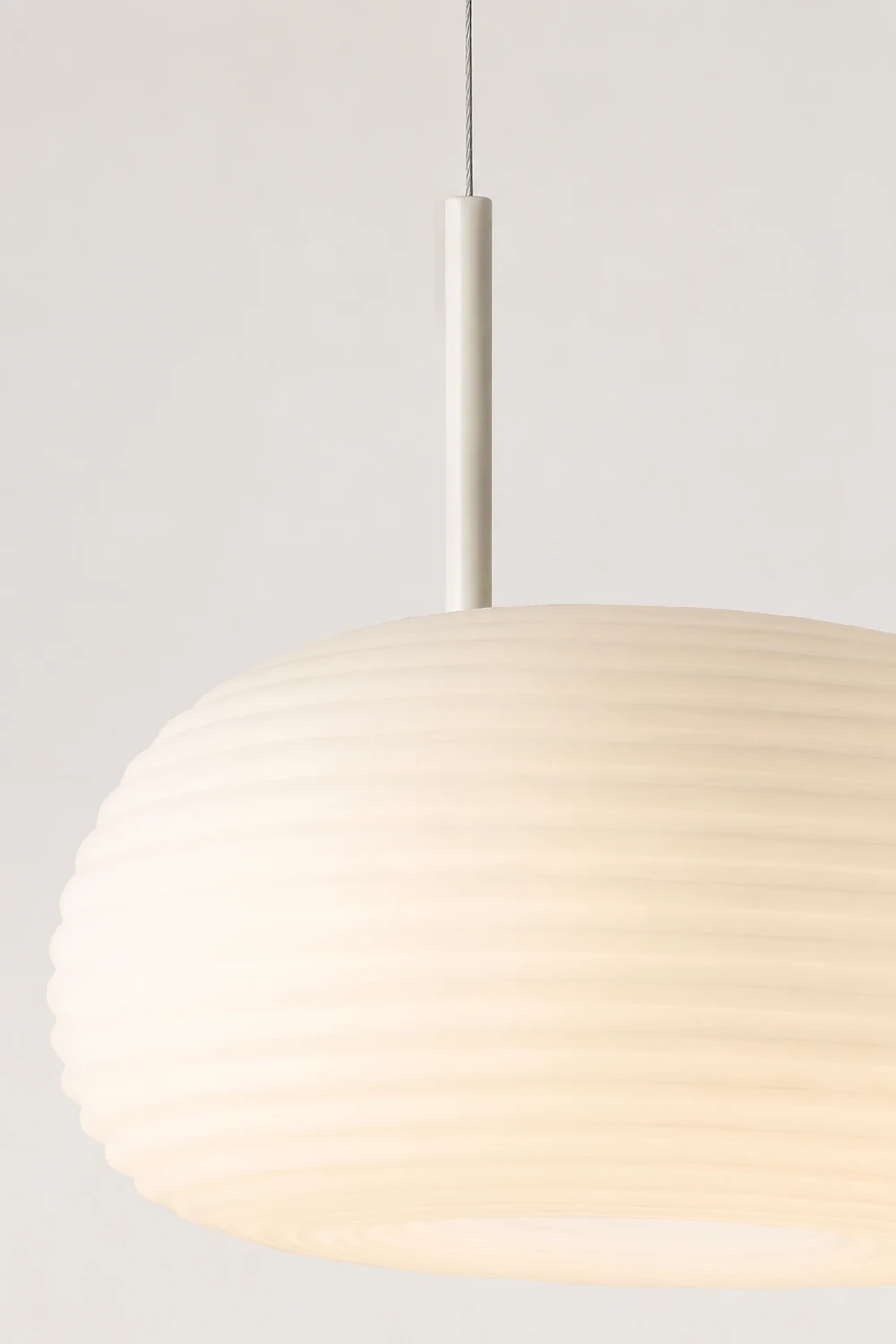Renée Drum Shape White Pendant Light, Metal & Acrylic - Lumpaz
