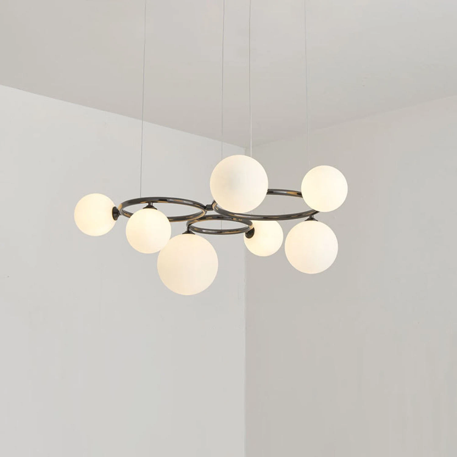 Valentina Modern Designe Wave Metal/Glass Pendant Light, White/Gold - Lumpaz