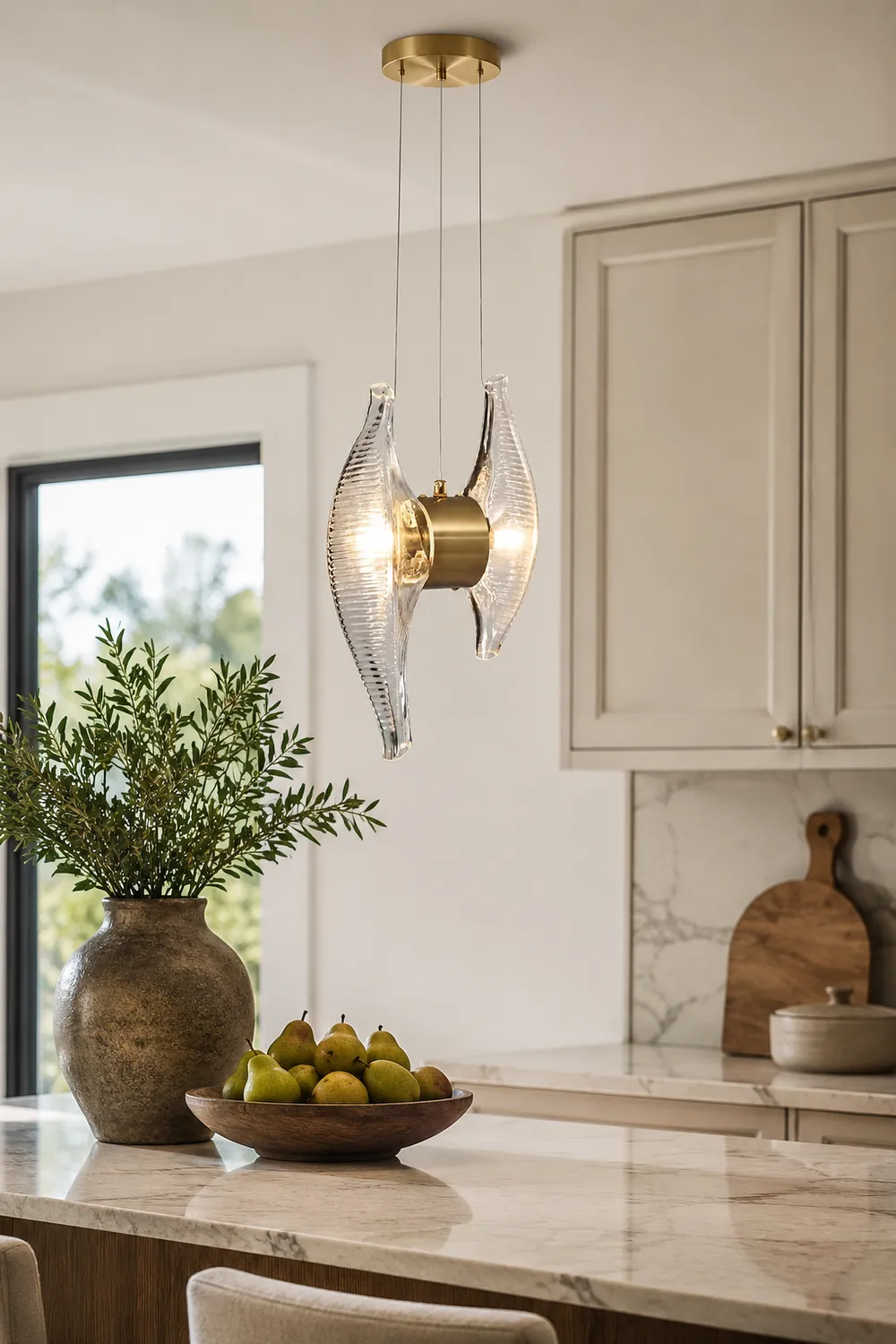 Kirsten Luxury Capiz Shell Pendant Light, Glass/Metal, Bedside/Dining Room - Lumpaz