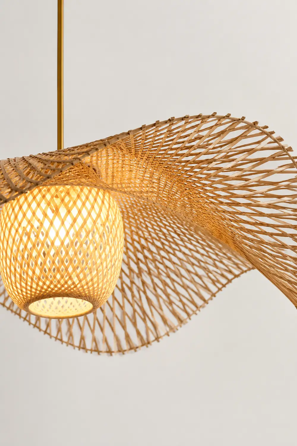 Muto Natural Hat Rattan Bamboo Pendant Light, wood - Lumpaz