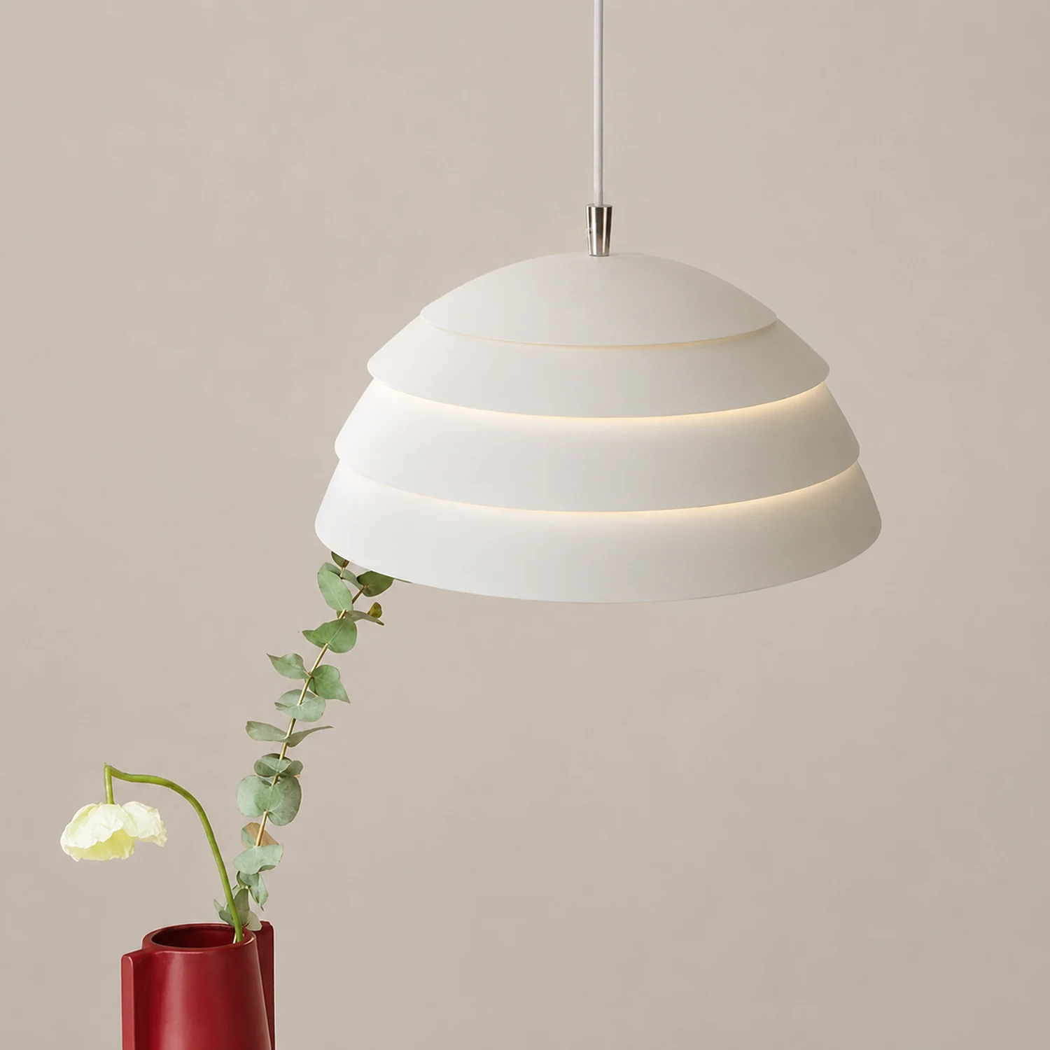 Nazifa Design Semi-Globe Metal Pendant Light, Black/White - Lumpaz