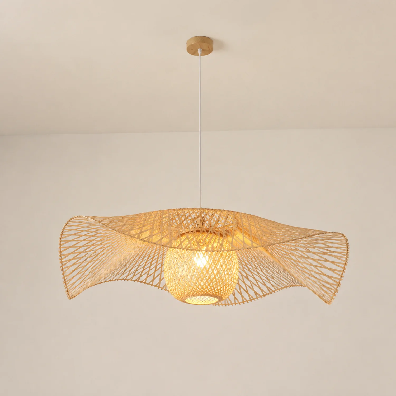 Muto Natural Hat Rattan Bamboo Pendant Light, wood - Lumpaz