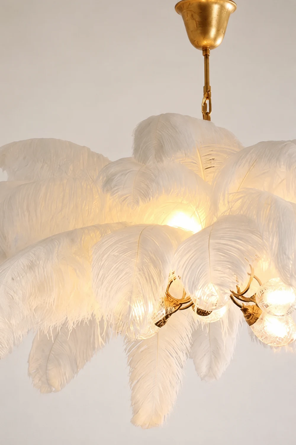 O'Moore Nordic Luxury Pendant Light, Brass/Feather - Lumpaz