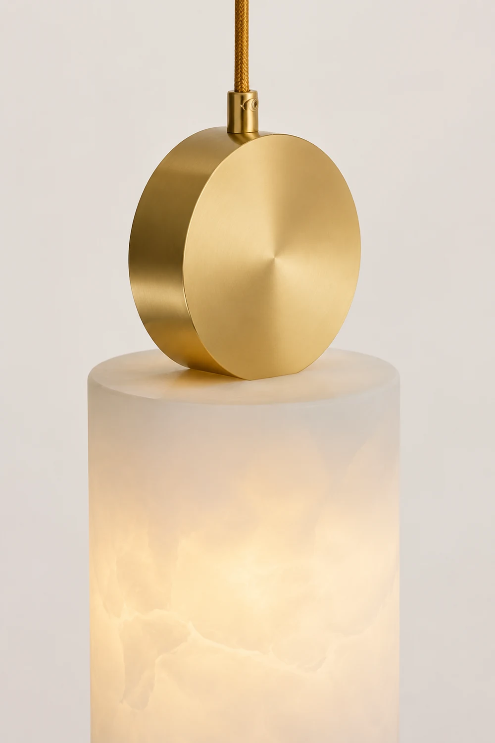 Etruscan Aabaster Pendant Light - Lumpaz