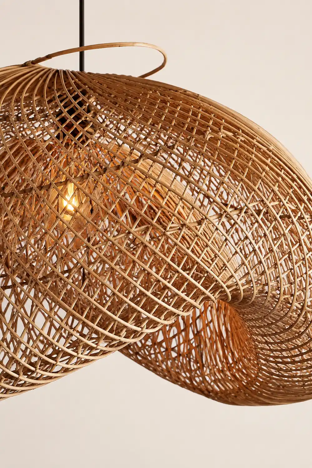 Rattan Wave Pendant Light - Lumpaz