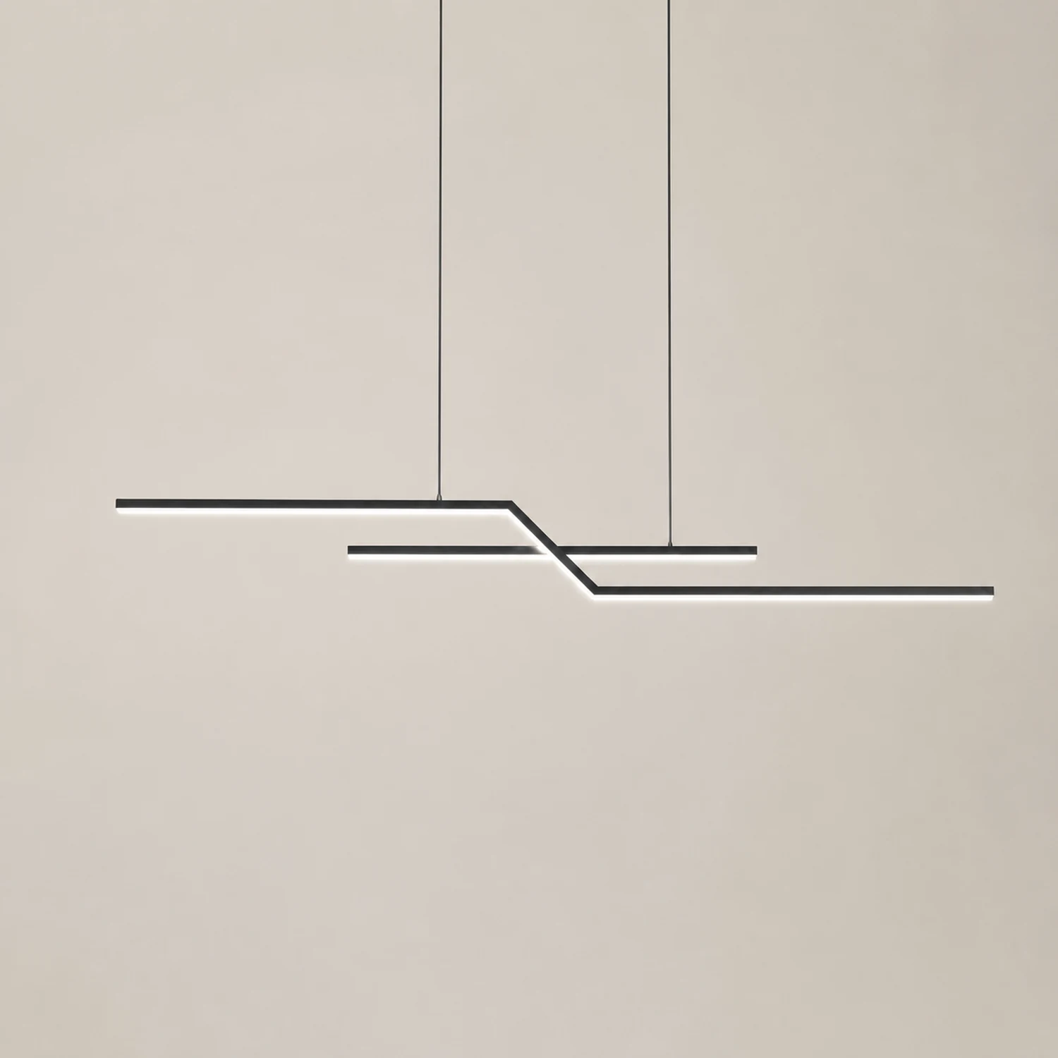 Parallel Fold Linear Pendant Light, Black/Gold, Living Room - Lumpaz