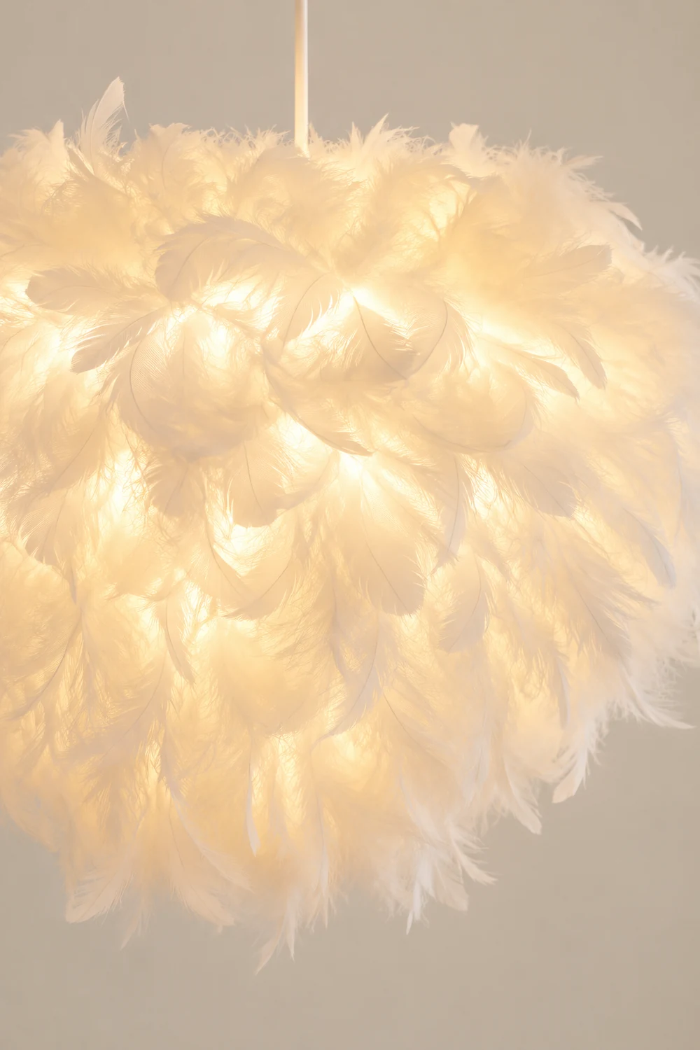 O'Moore Nordic Art Deco Feather Pendant Light, White/Pink - Lumpaz
