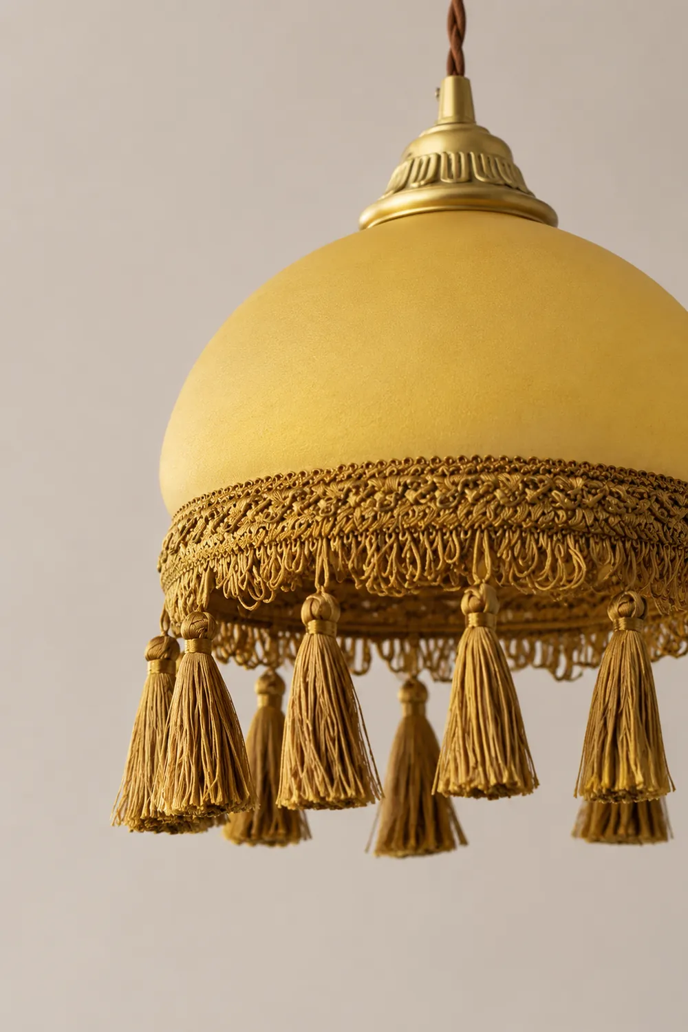 French Tassels Brass Pendant Light - Lumpaz