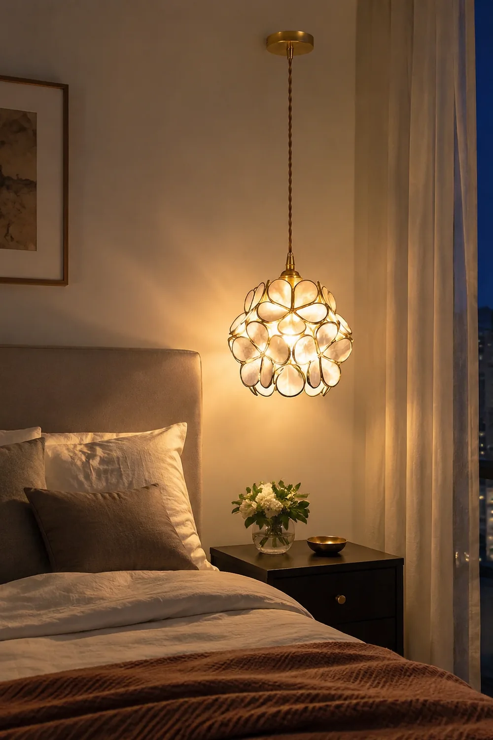 Glass Petal Pendant Light - Lumpaz