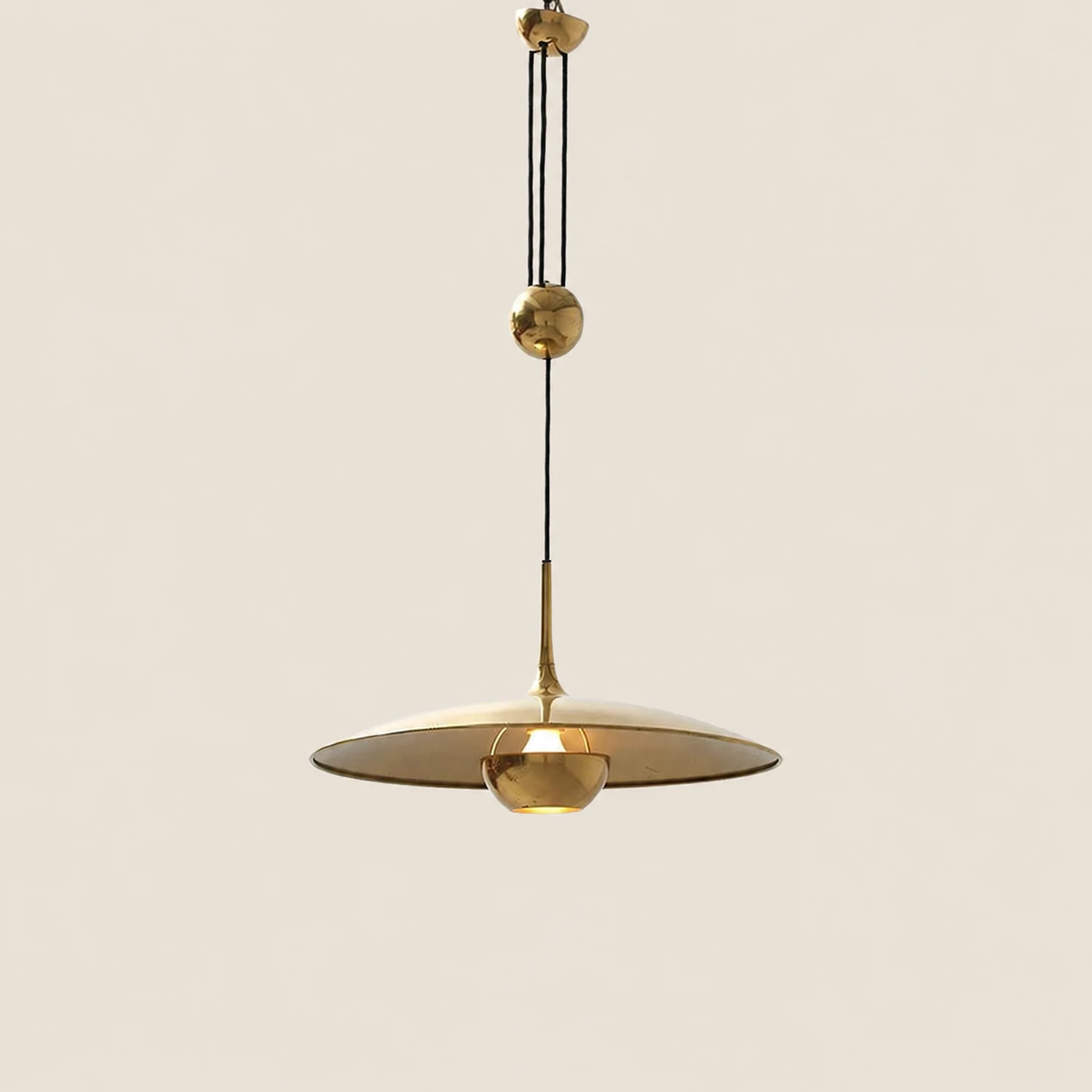 Cairns Minimalist Metal Pendant Light, Gold - Lumpaz