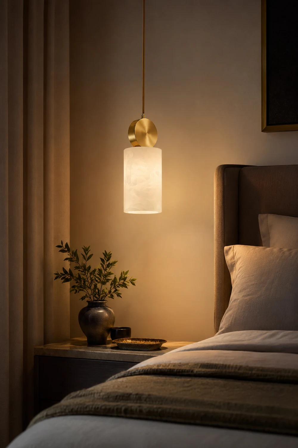 Etruscan Aabaster Pendant Light - Lumpaz