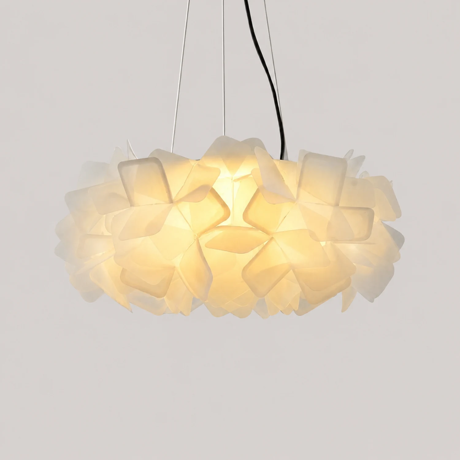 Bella Modern Decorative Flower Acrylic Pendant Light, Black/Blue - Lumpaz