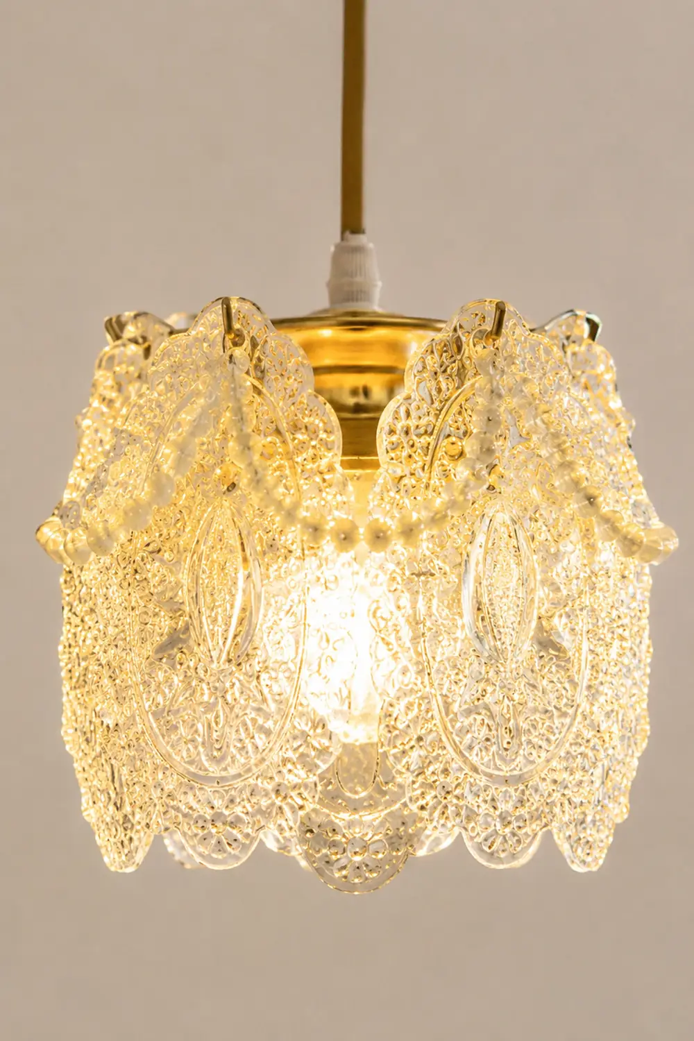 Kirsten French Lacey Flower Metal/Acrylic Pendant Light, White - Lumpaz