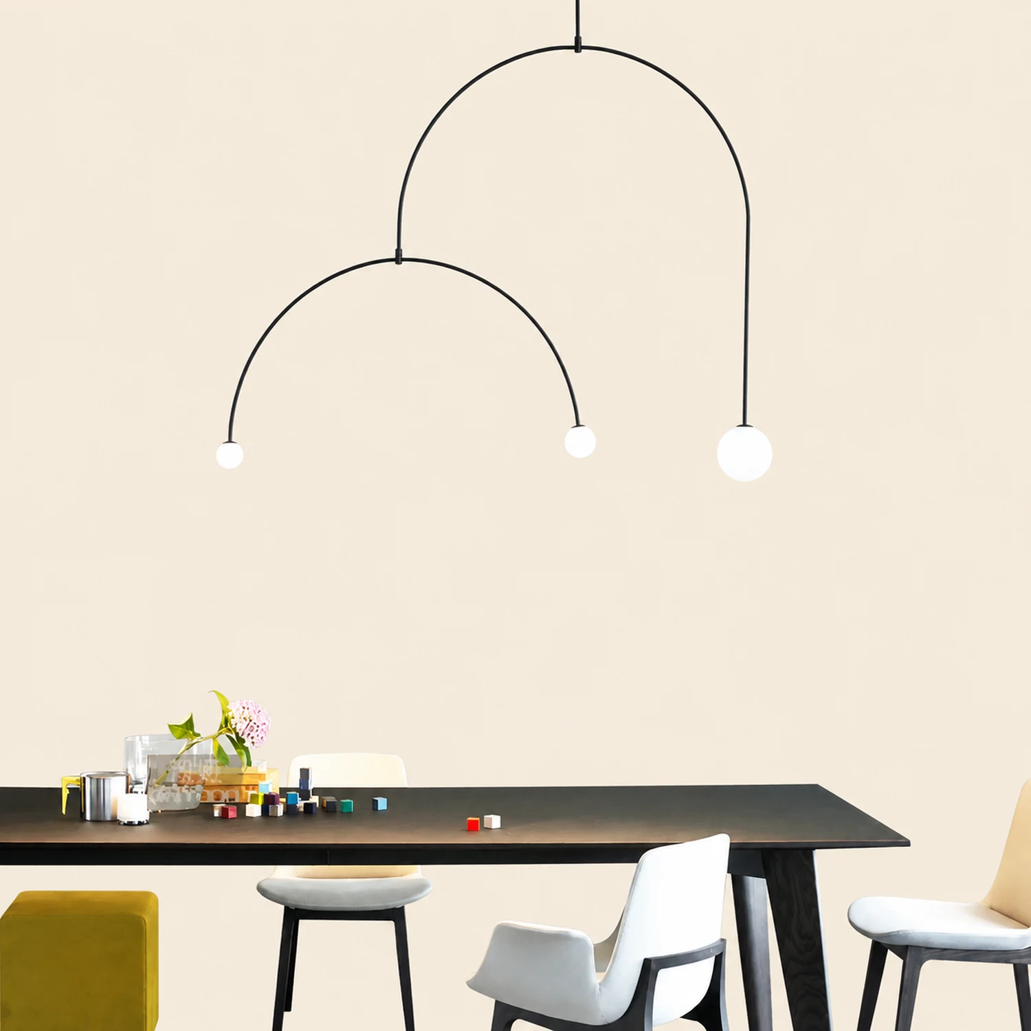 Avi Minimalist Linear Metal Pendant Light, Black - Lumpaz