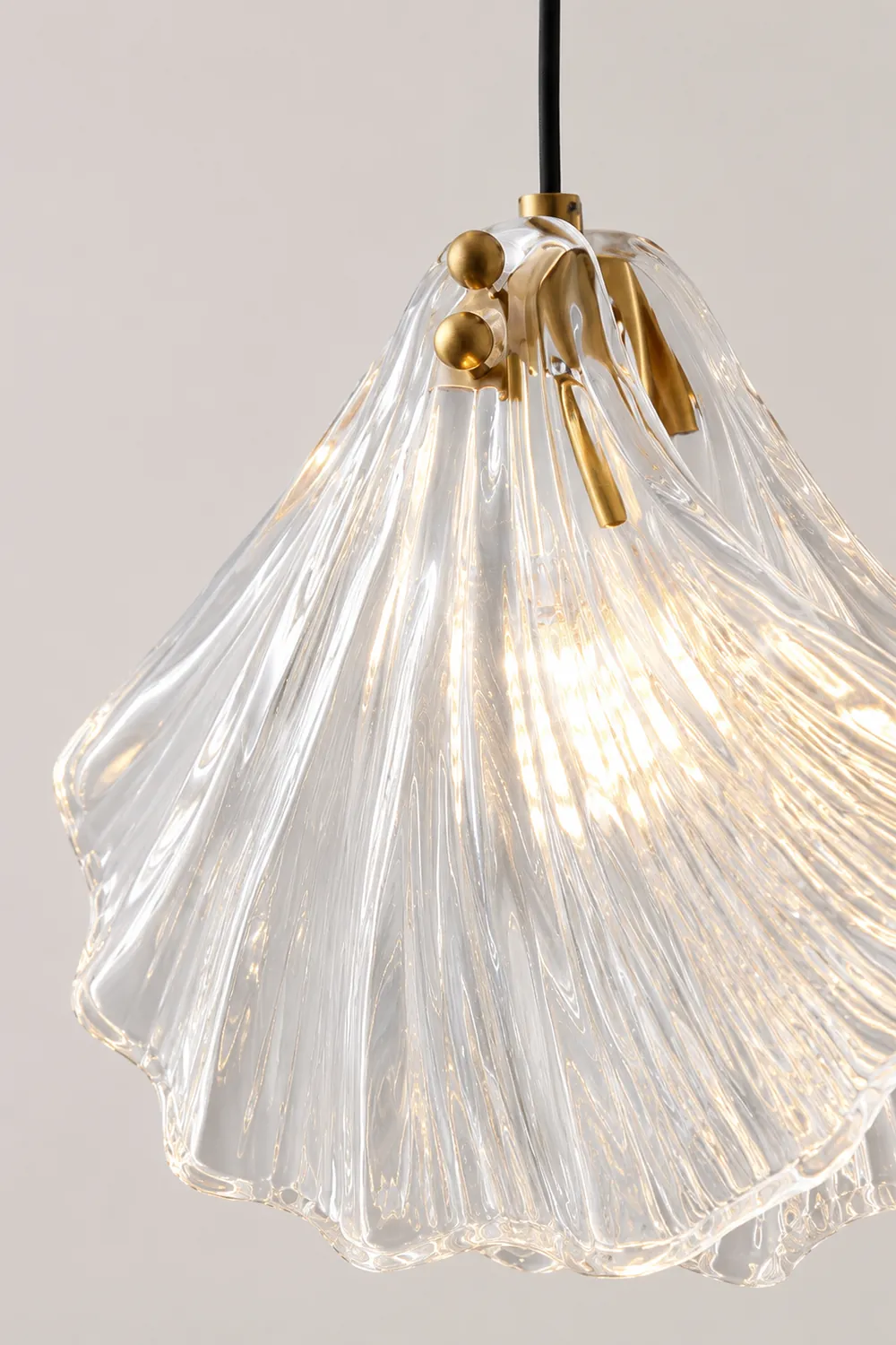 Shell Mini Pendant Light - Lumpaz