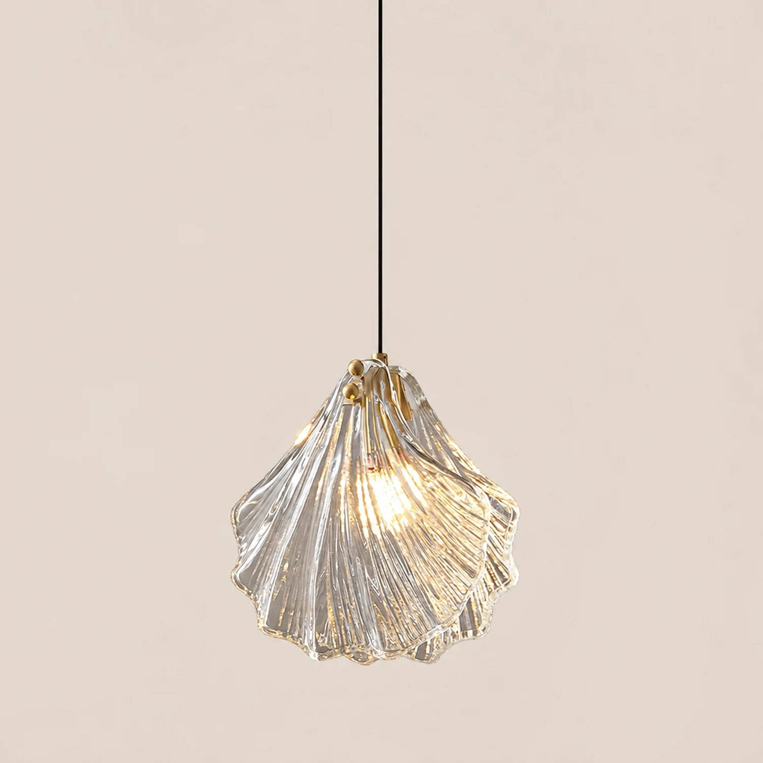 Shell Mini Pendant Light - Lumpaz