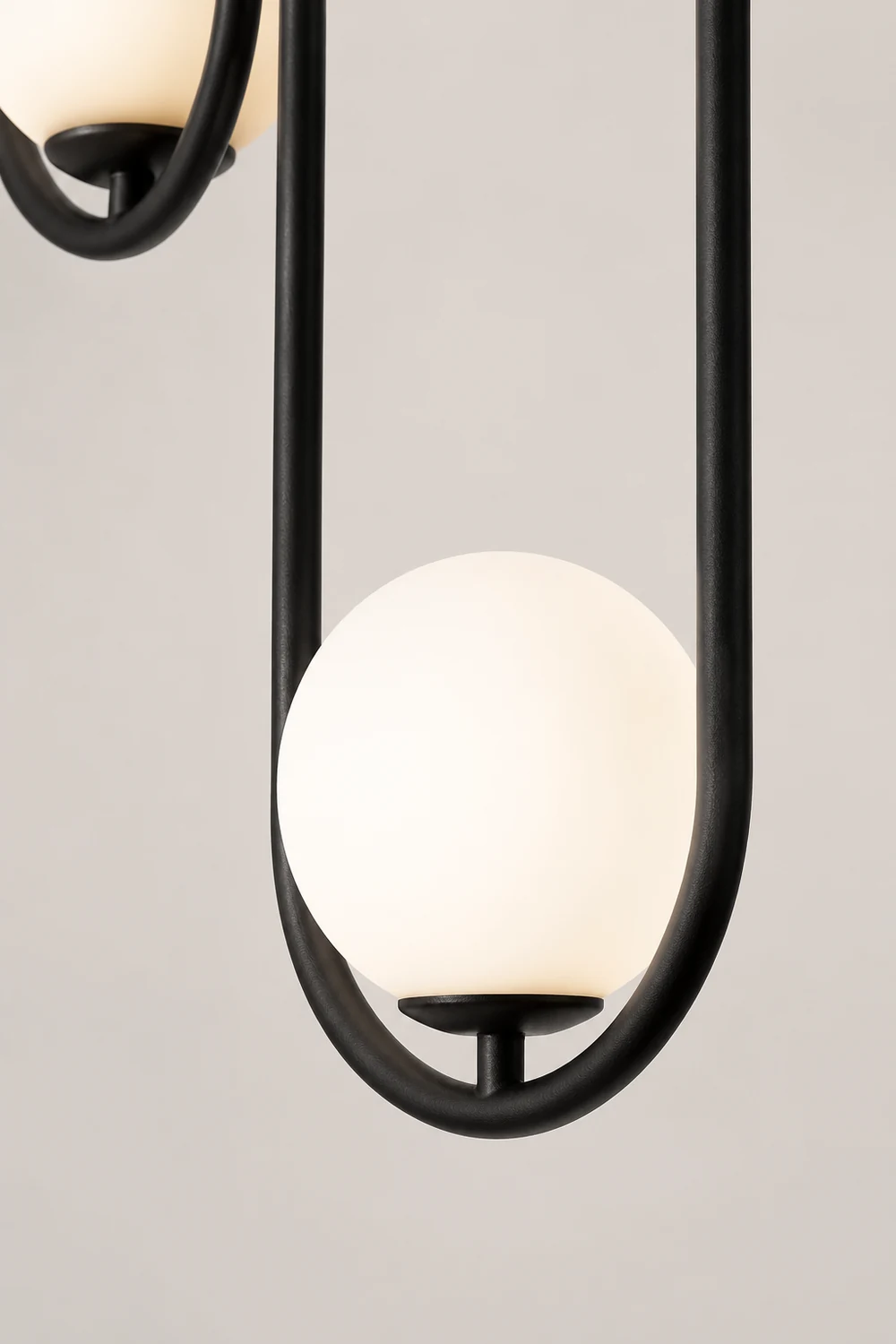 Valentina Globe Pendant Light, Gold/Black - Lumpaz