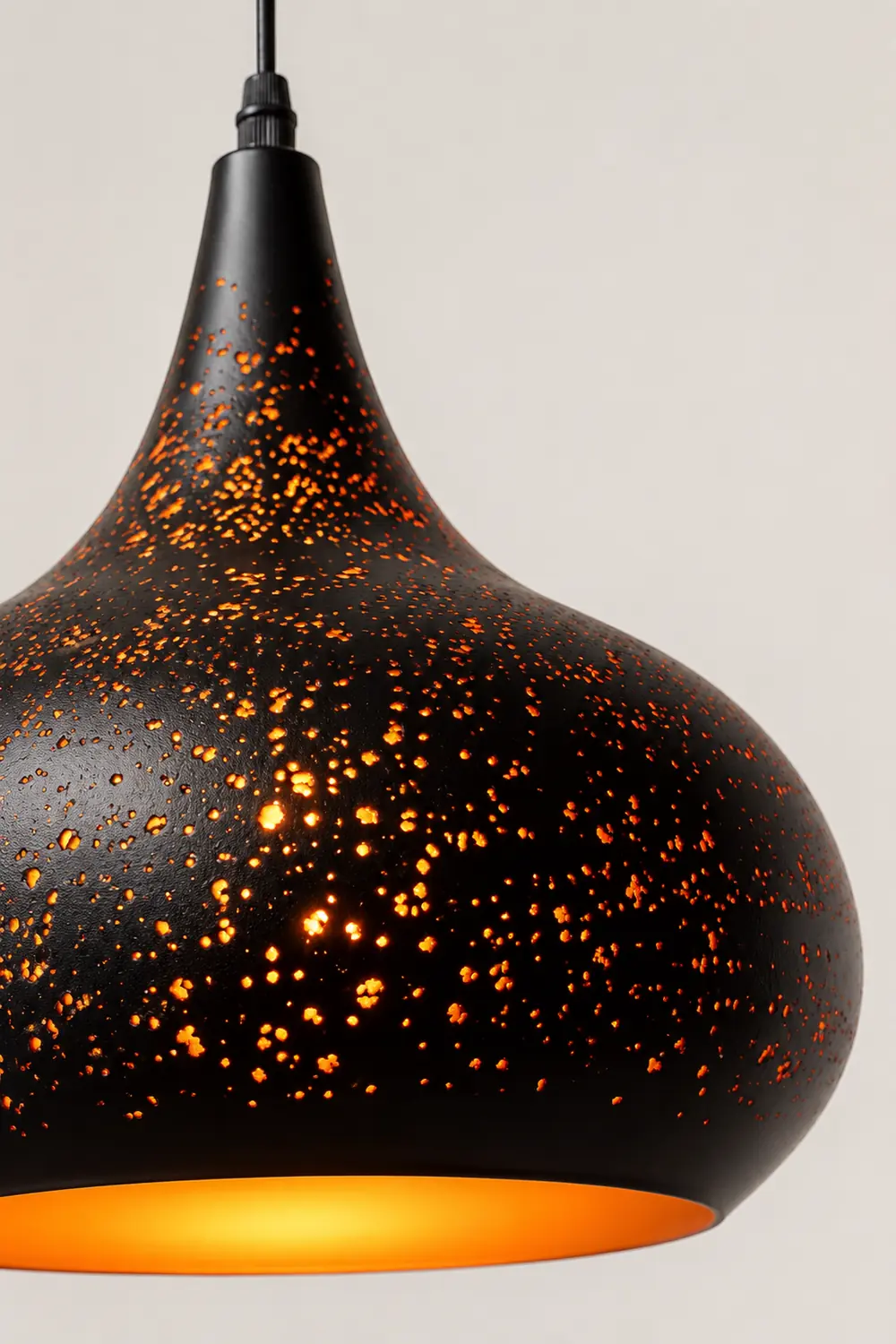 Hollow Industrial Pendant Lamp - Lumpaz