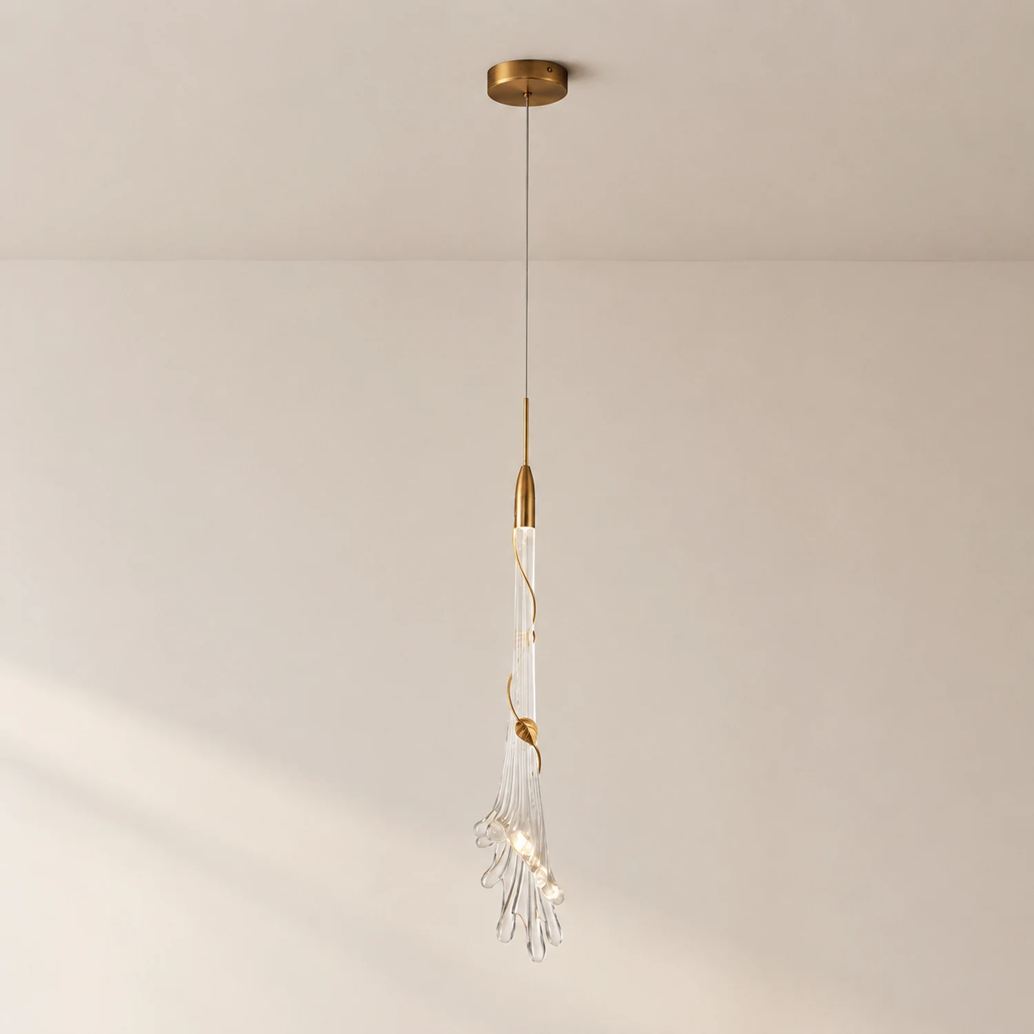 Sanna Elegant Flower Metal/Glass Pendant Light, Bedroom - Lumpaz