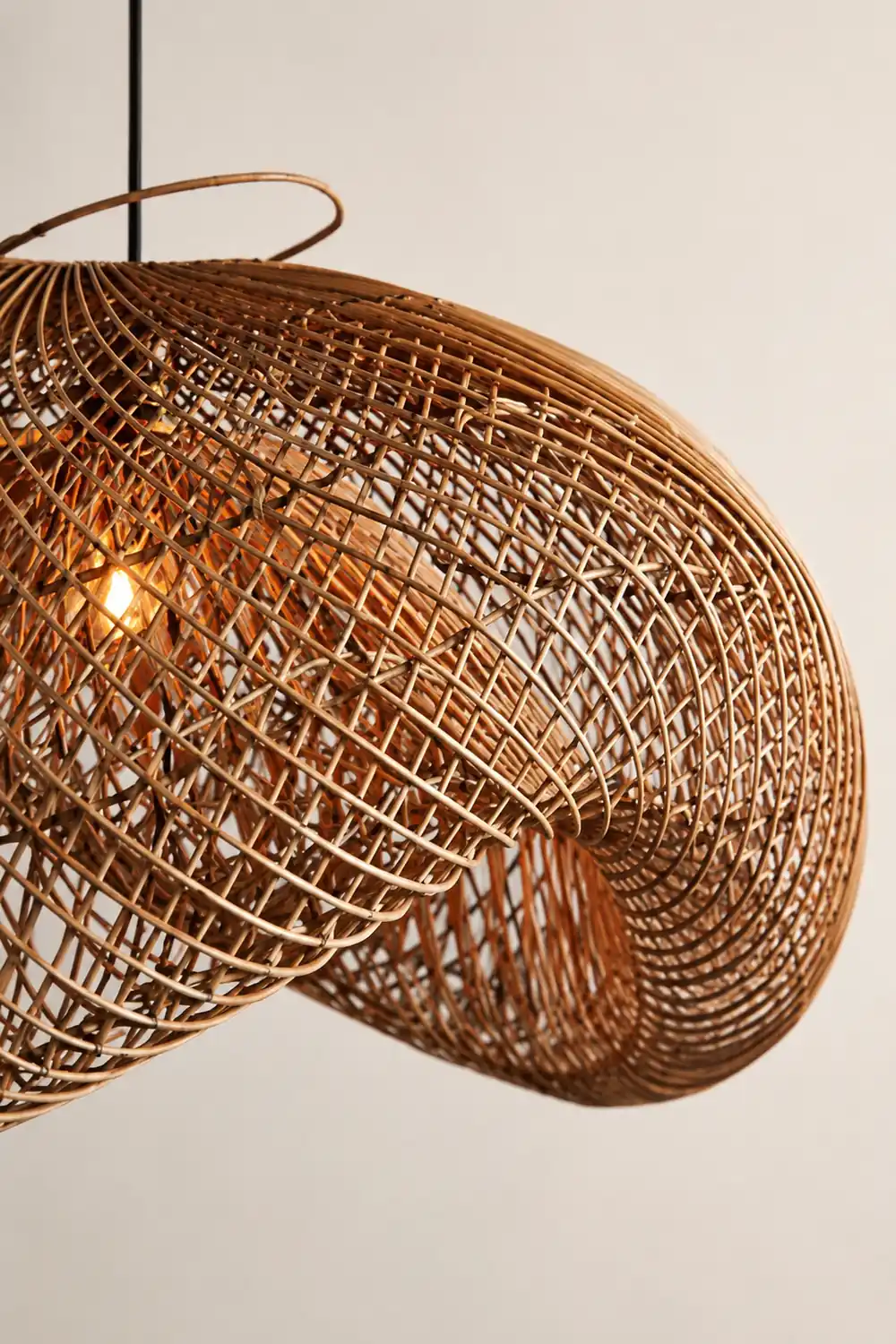 Rattan Wave Pendant Light - Lumpaz